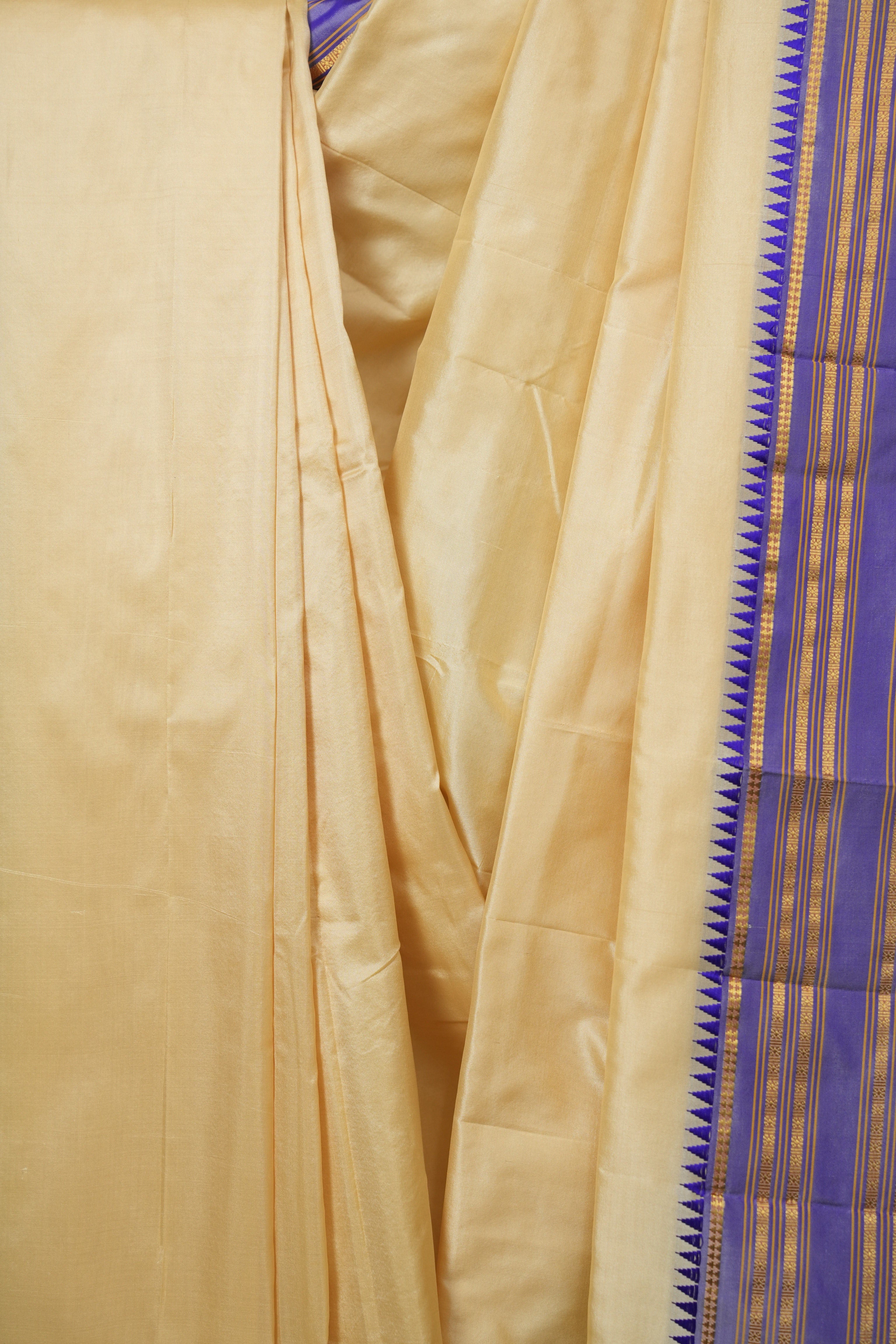 Off White Narayan Peth Silk Saree - SROWNPSS09