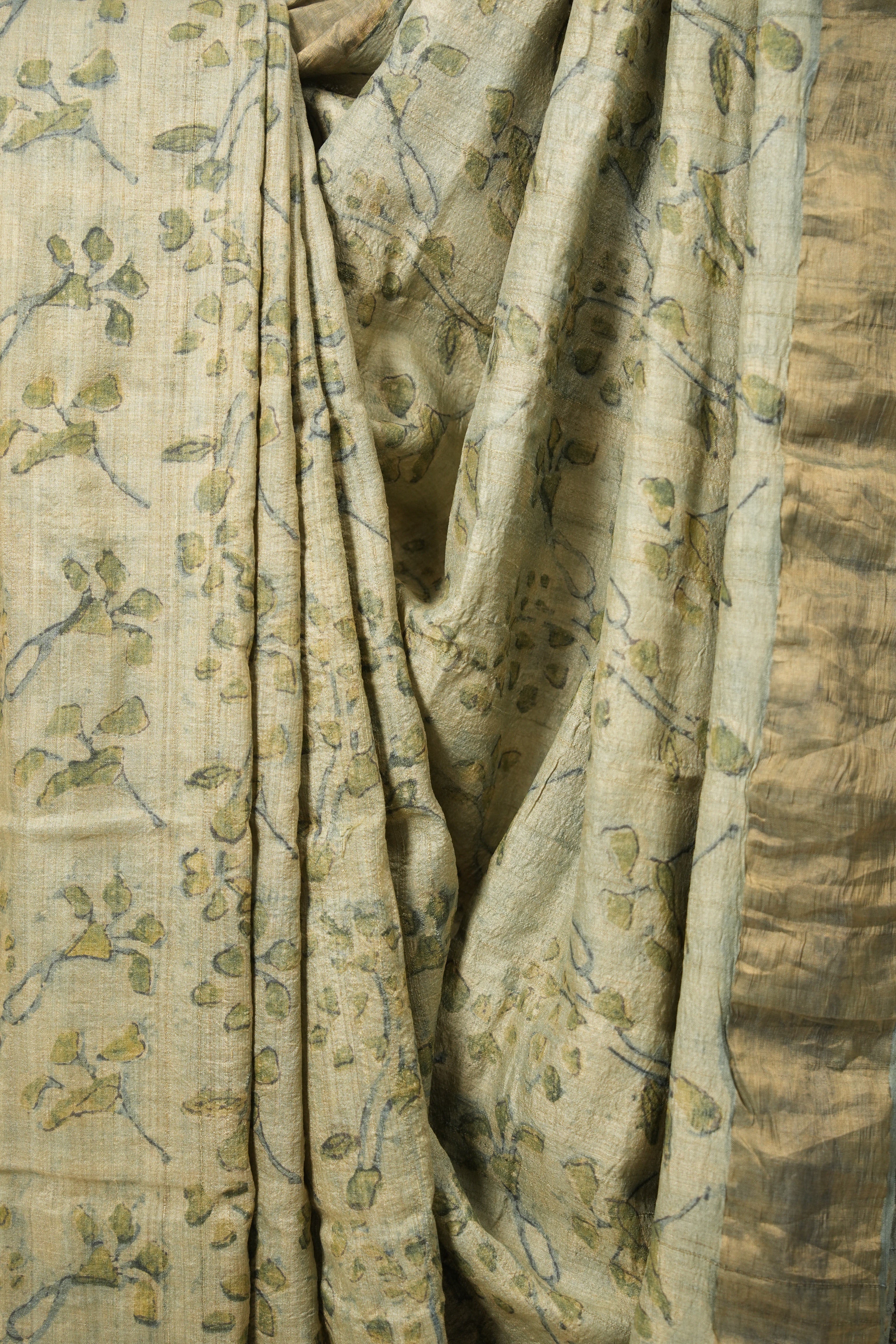 Cream HBP Tussar Silk Saree - SRCHTSS738