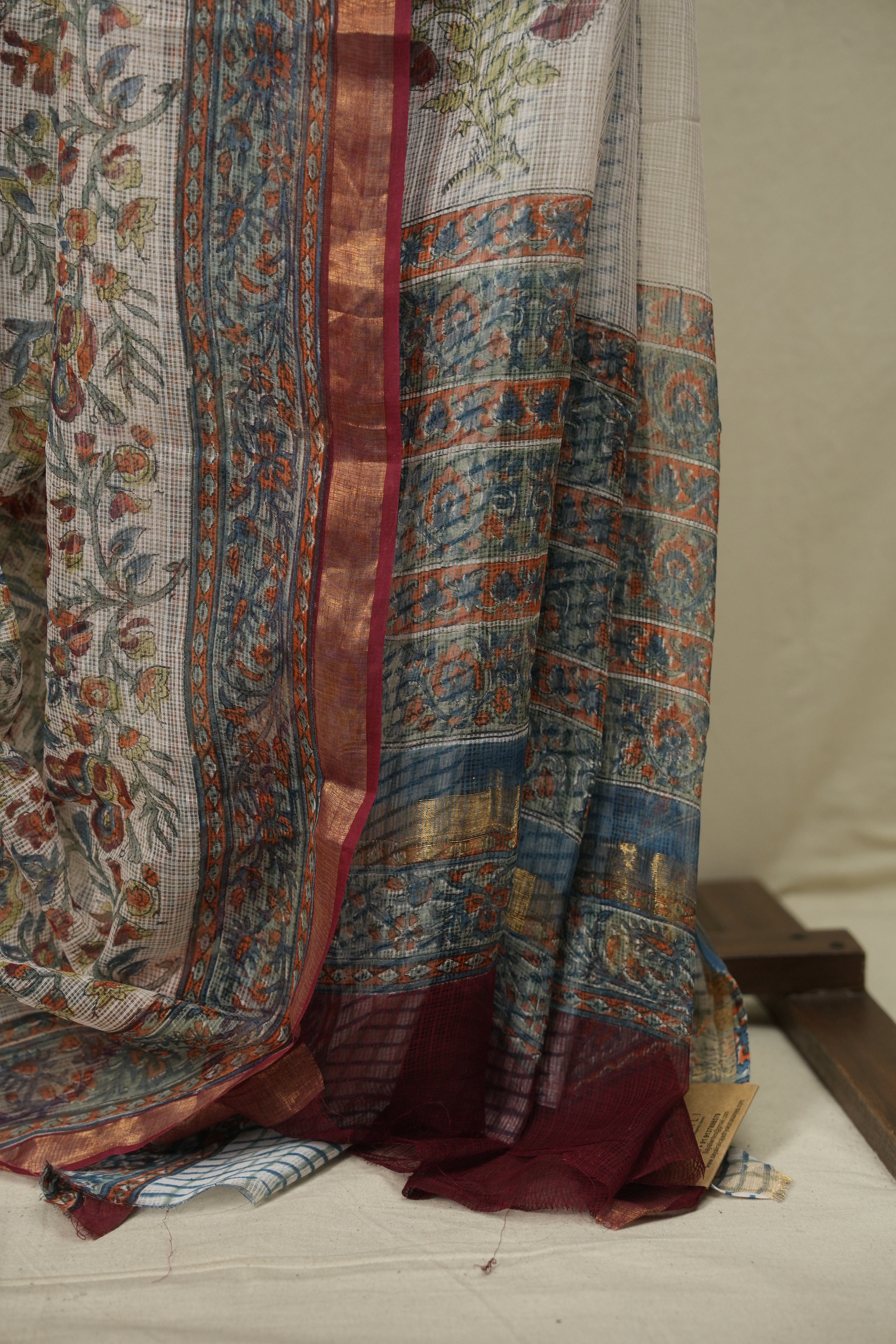 White Kota Doria Saree - SRWKDS290