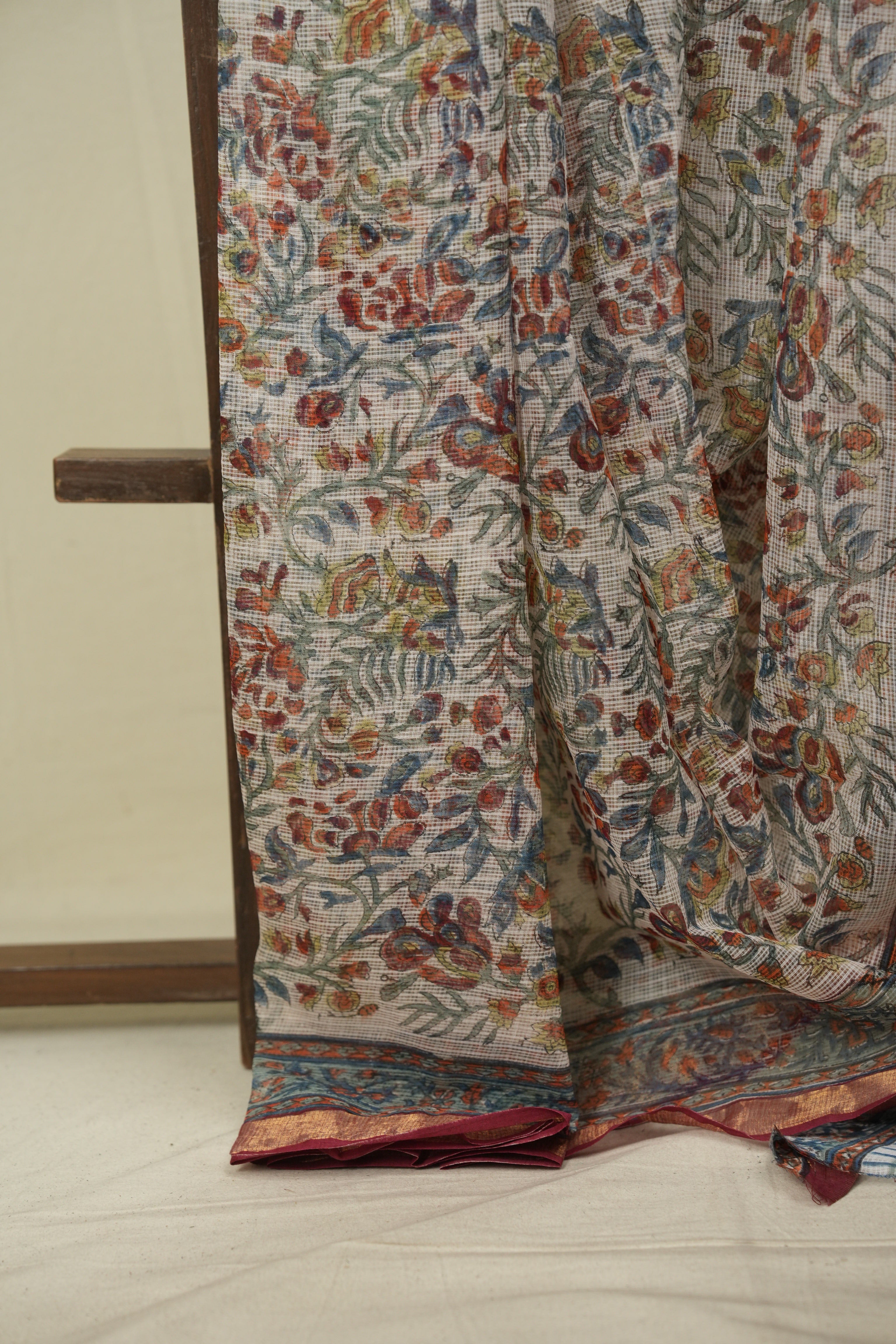 White Kota Doria Saree - SRWKDS290