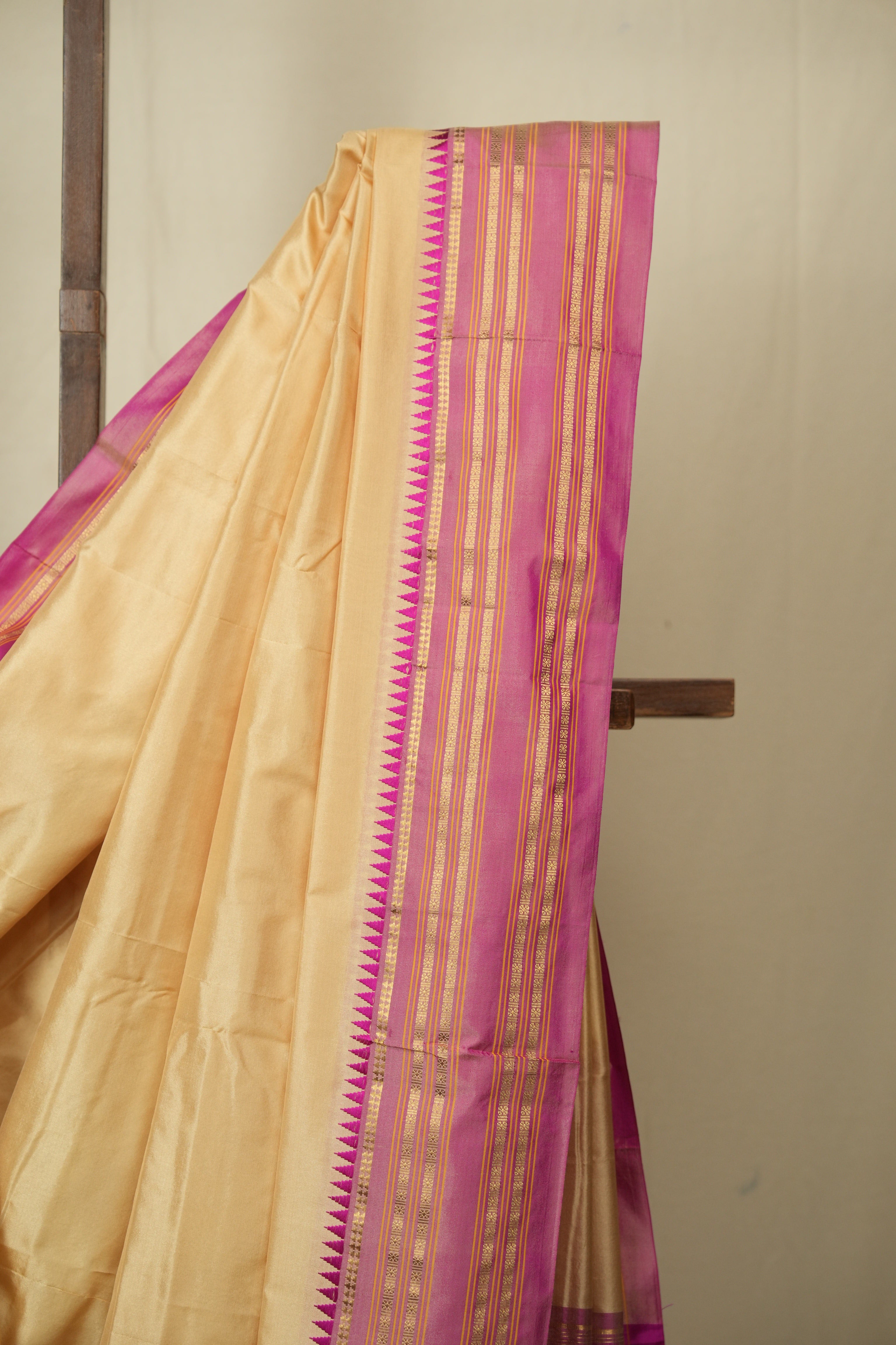 Cream Narayan Peth Silk Saree - SRCNPSS10
