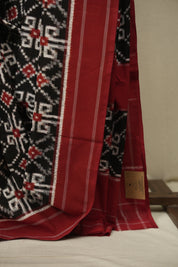 Black Pochampali Cotton Ikat Saree - SRBPCIS726
