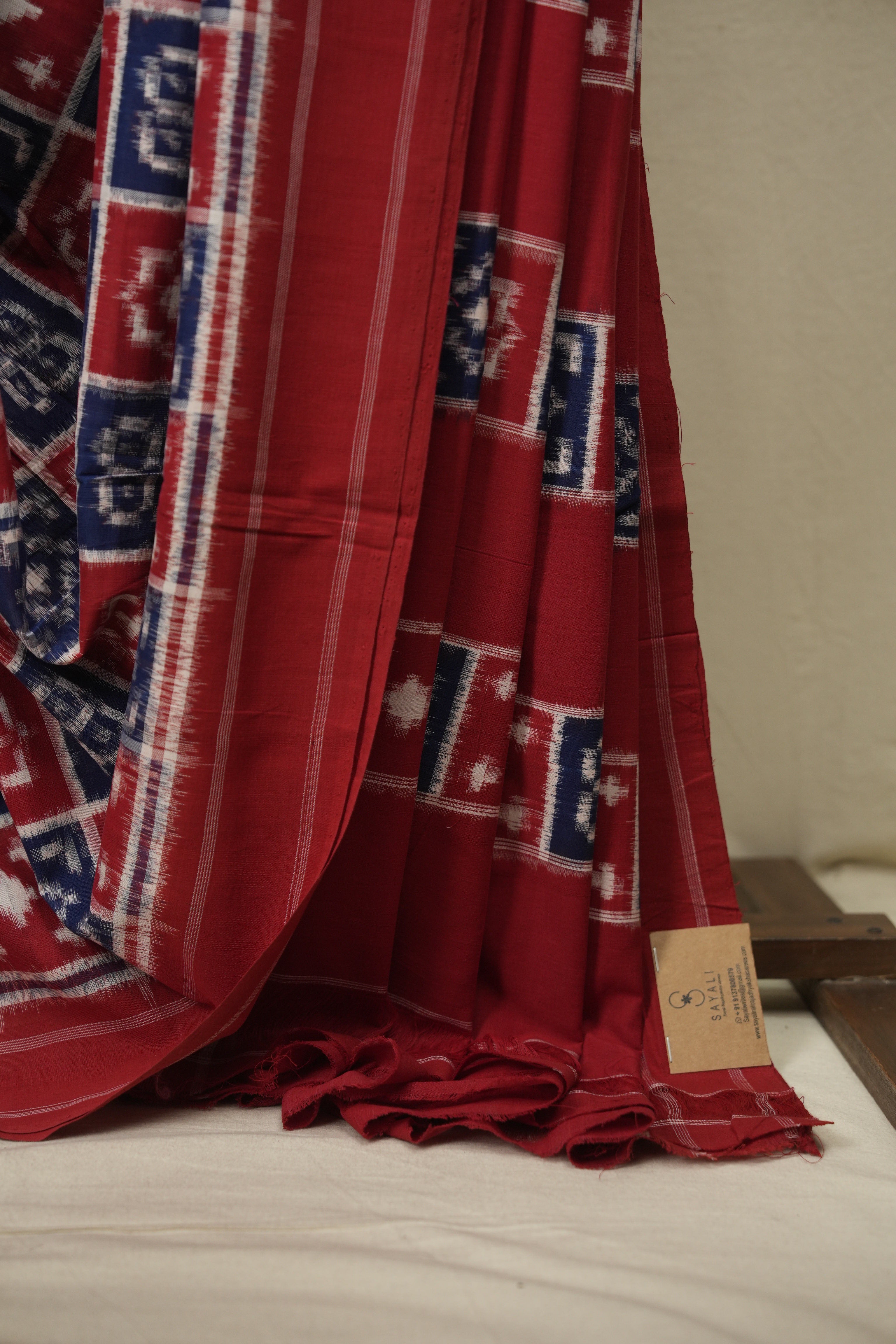 Red Blue Pochampalli Cotton Ikat Saree - SRRBPCIS731