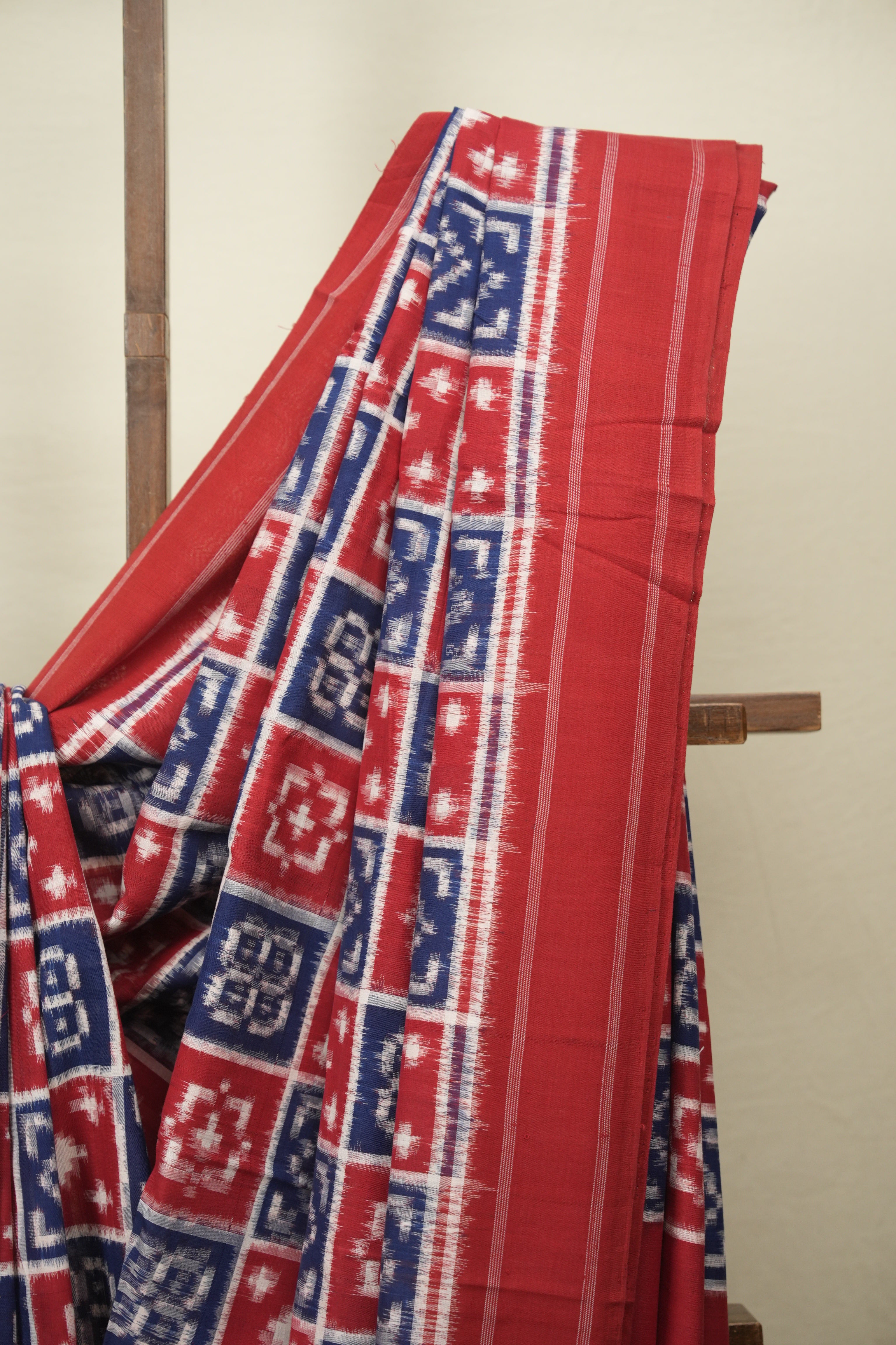 Red Blue Pochampalli Cotton Ikat Saree - SRRBPCIS731