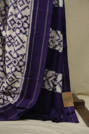 White Pochampalli Cotton Ikat Saree - SRWPCIS730