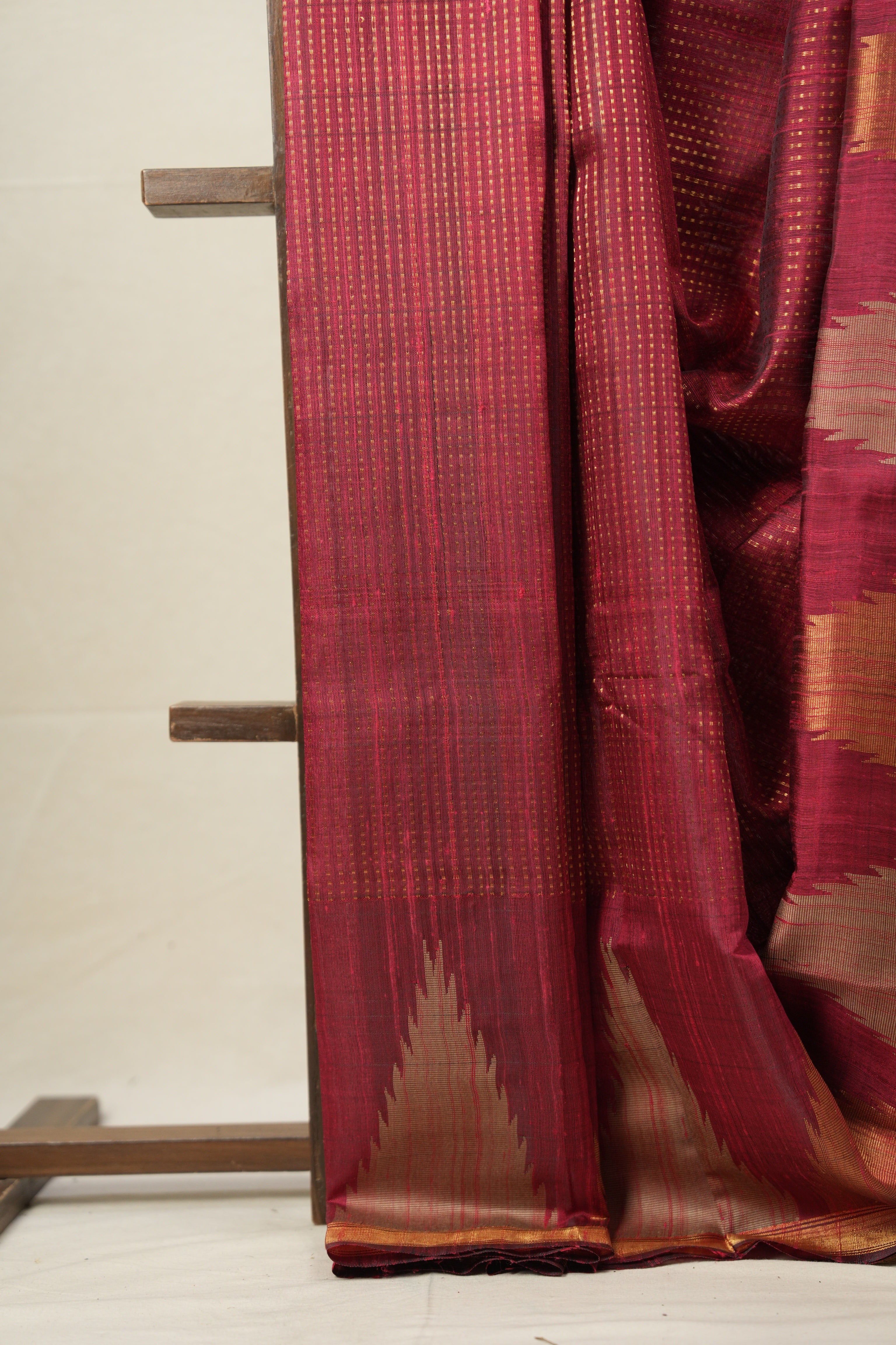 Maroon Raw Silk Saree - SRMRSS954