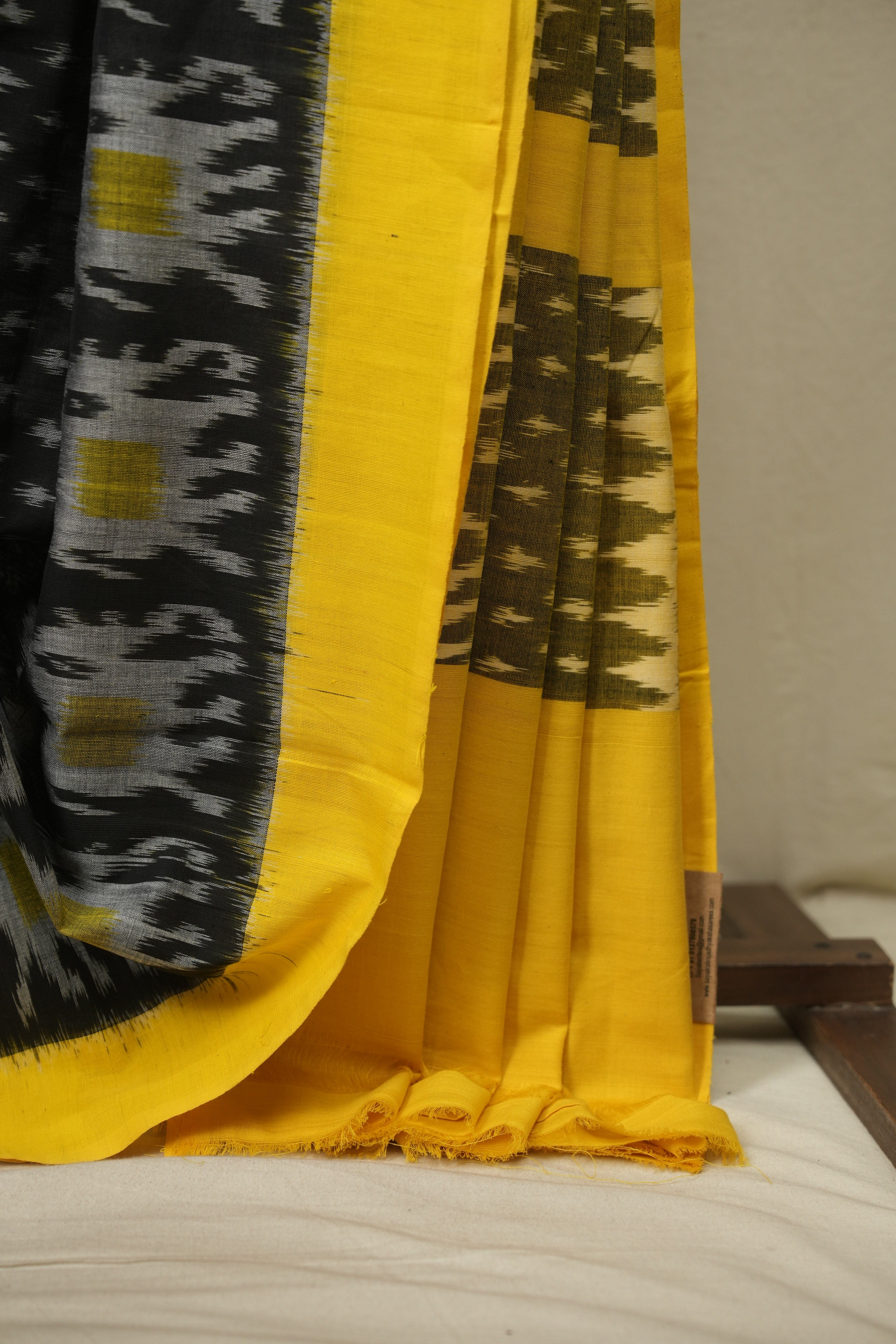 Black Pochampali Cotton Ikat Saree - SRBPCIS736