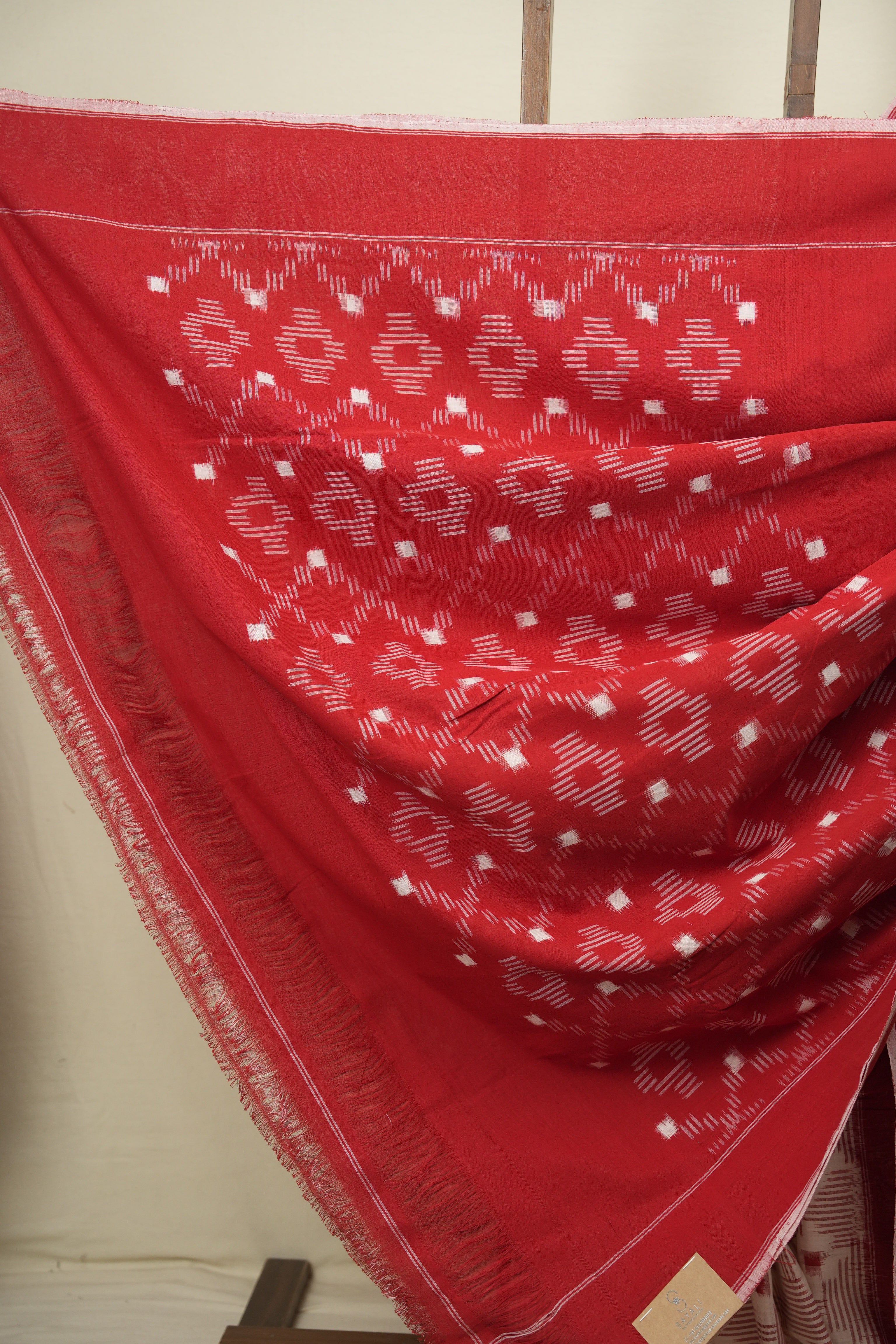 White Pochampalli Cotton Ikat Saree - SRWPCIS753