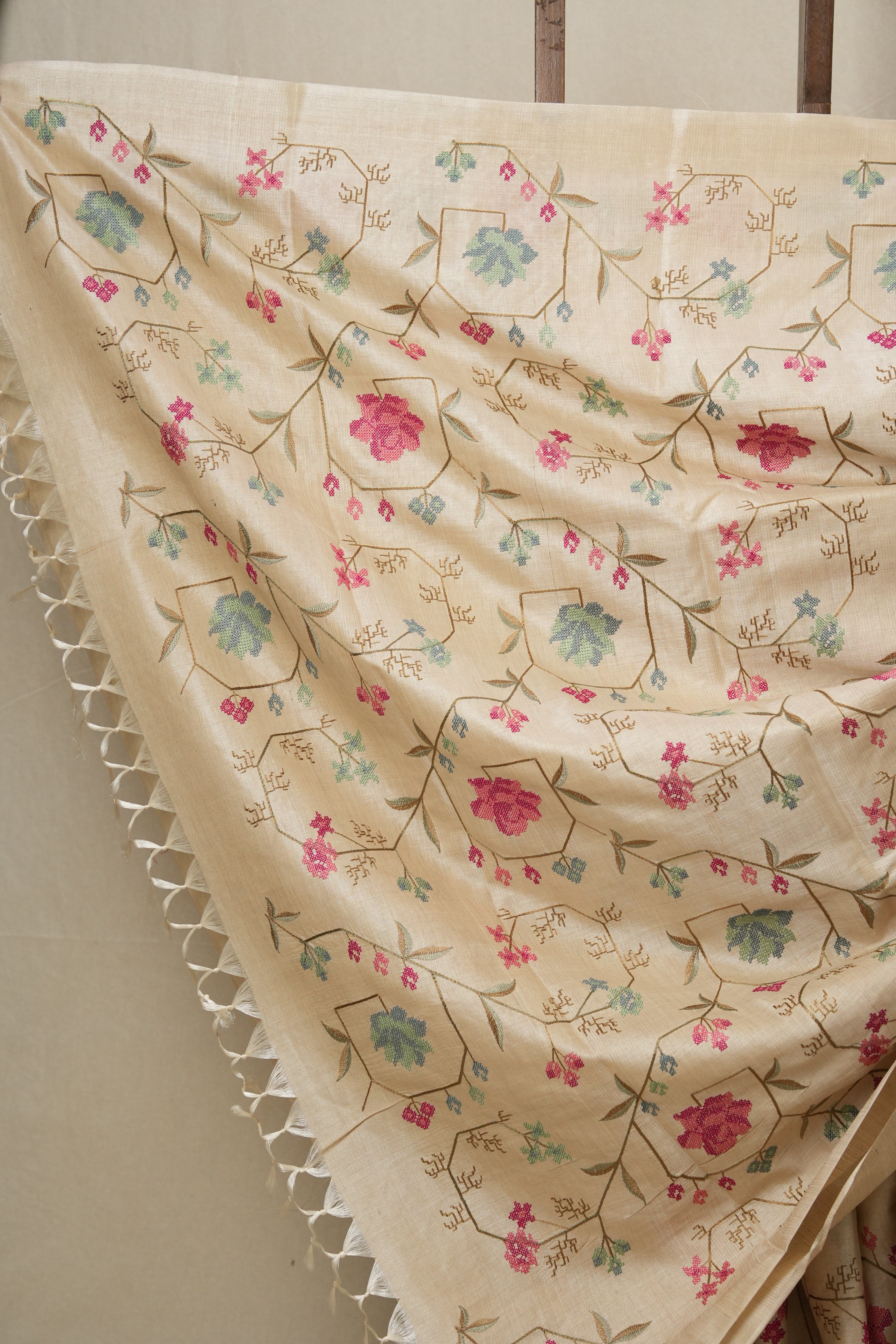Cream Machine Embroidered Tussar Silk Saree - SRCMETSS1466