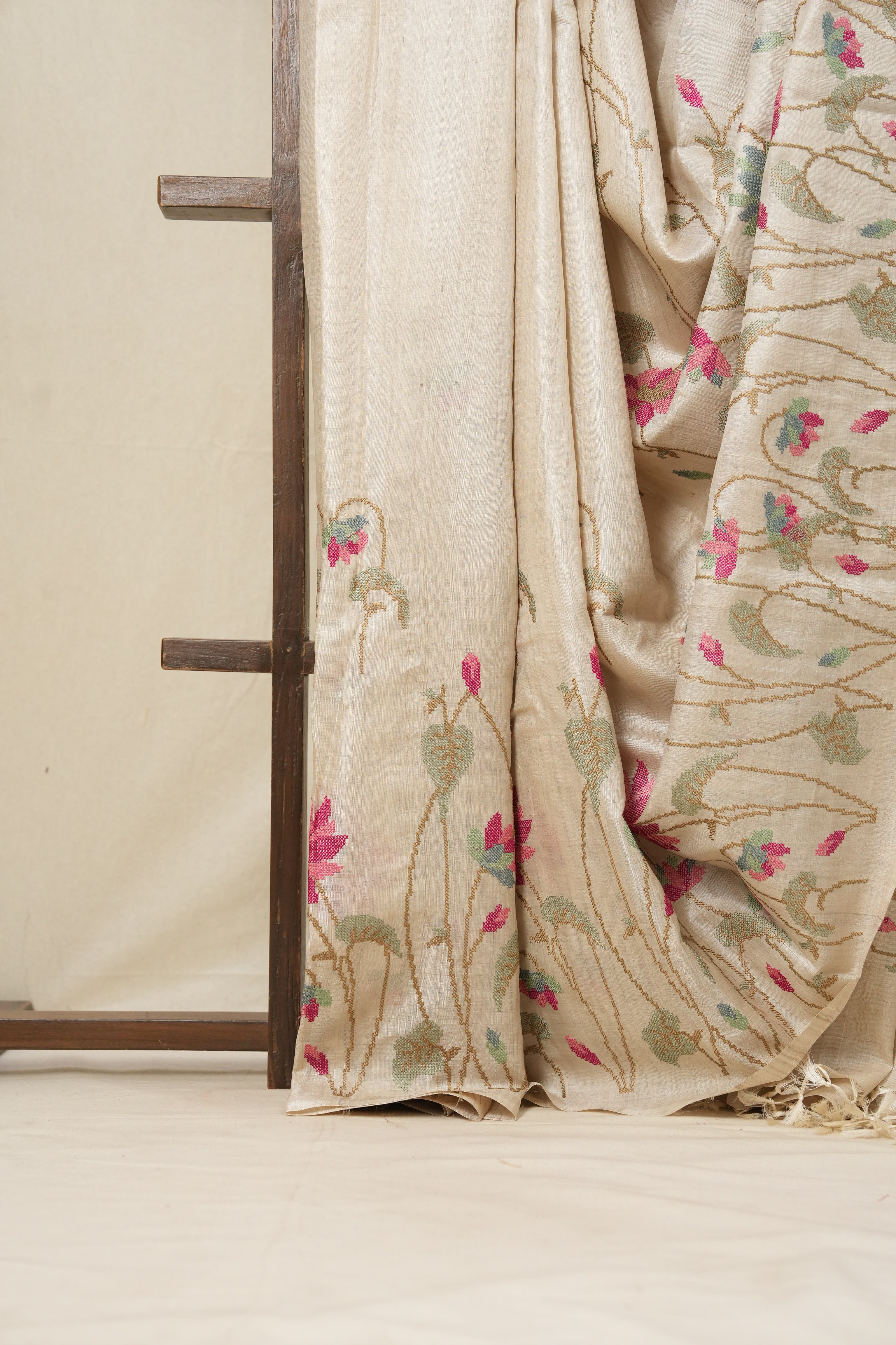 Cream Machine Embroidered Tussar Silk Saree - SRCMETSS1464