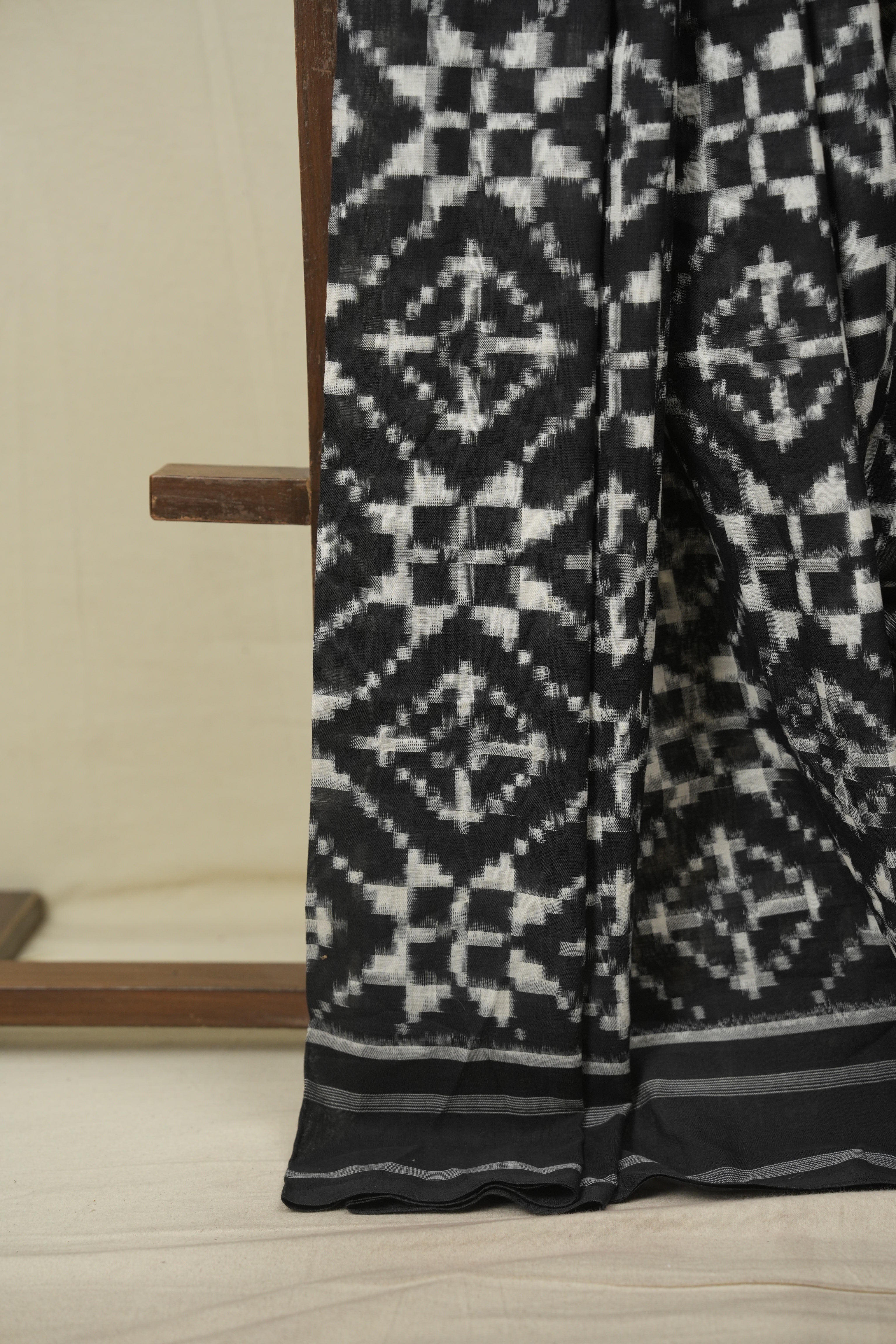 Black Pochampali Cotton Ikat Saree - SRBPCIS724