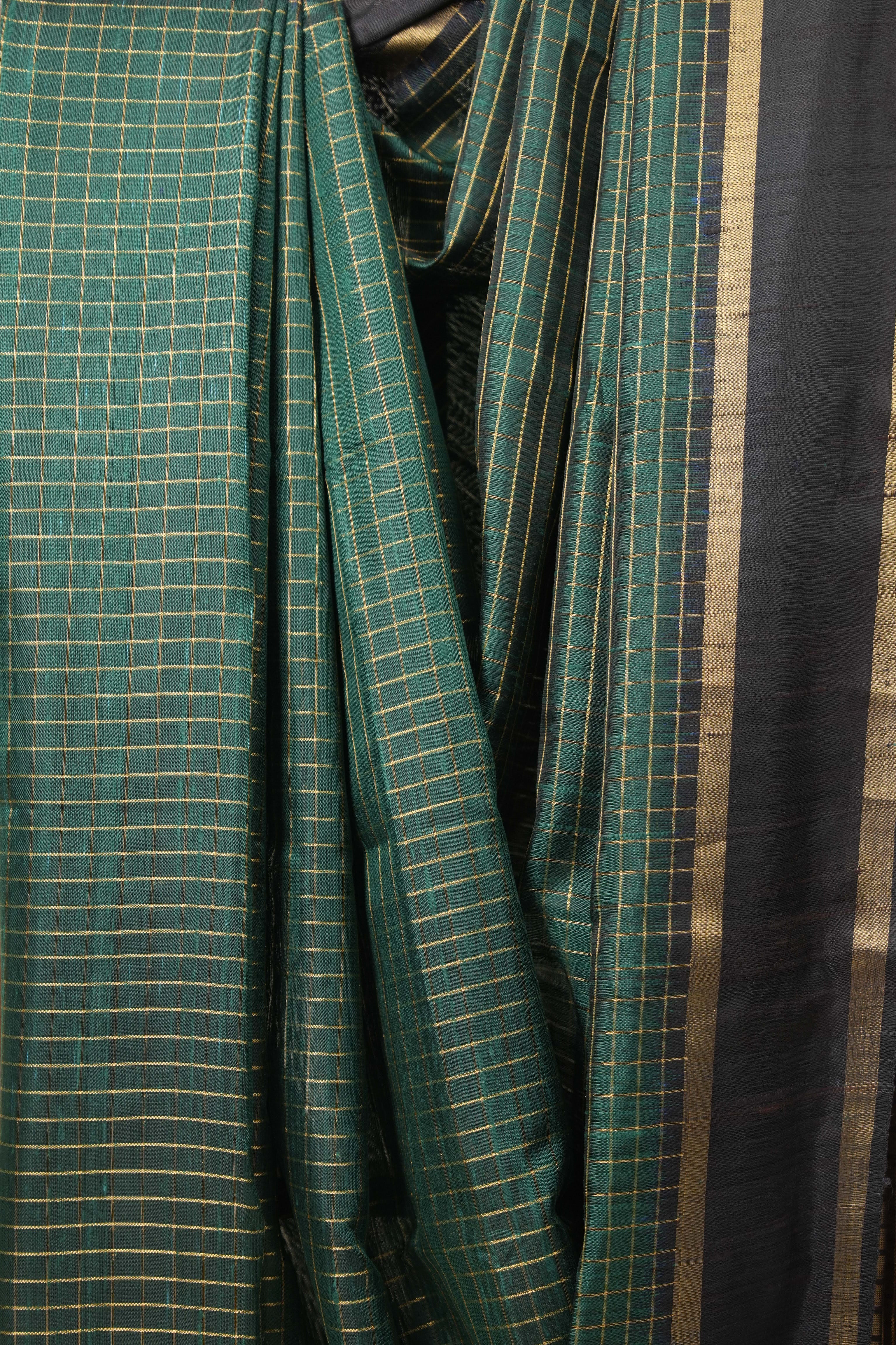 Green Raw Silk Saree - SRGRSS947