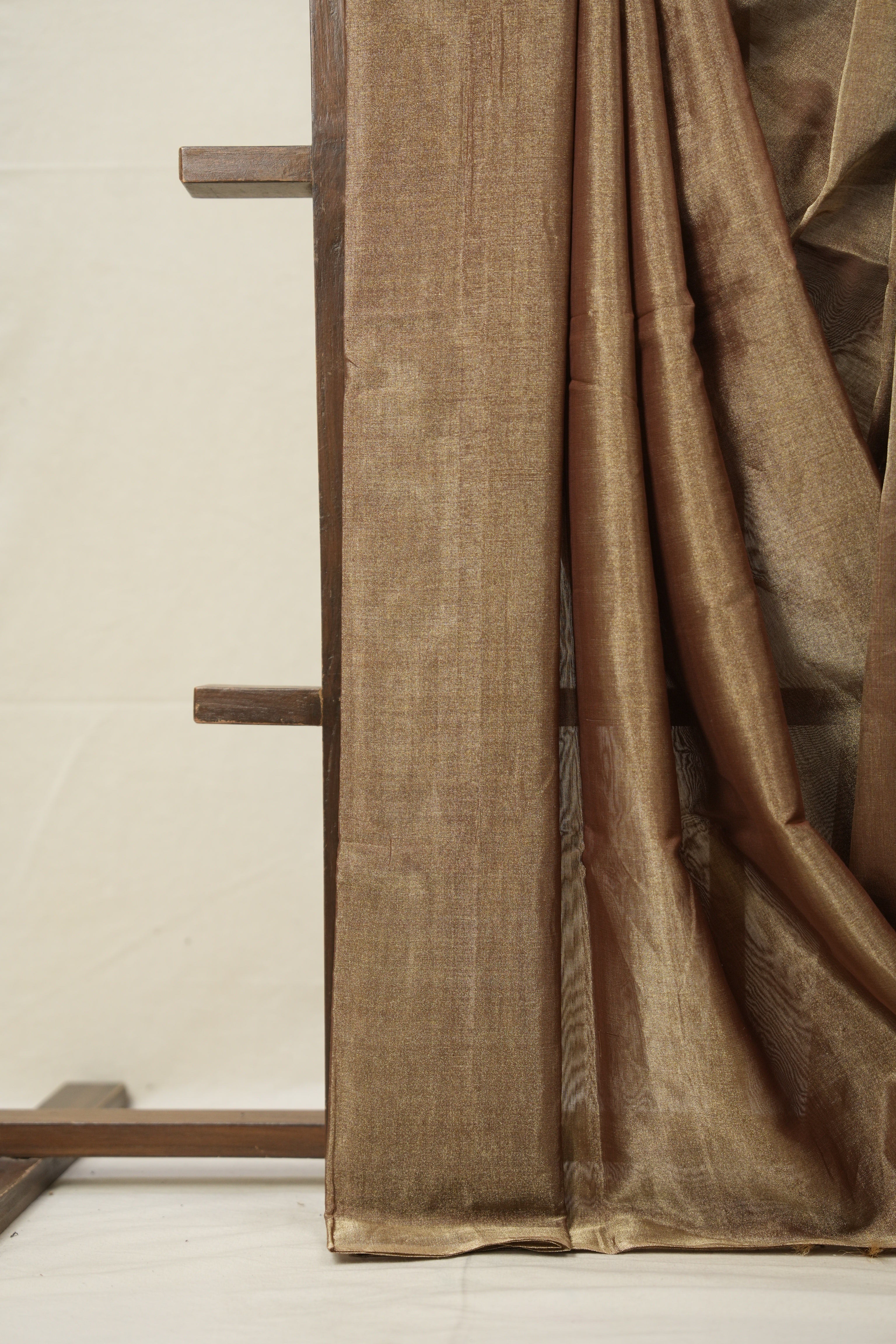 Brown Gold Maheshwari Tissue Saree - SRBGMTS661