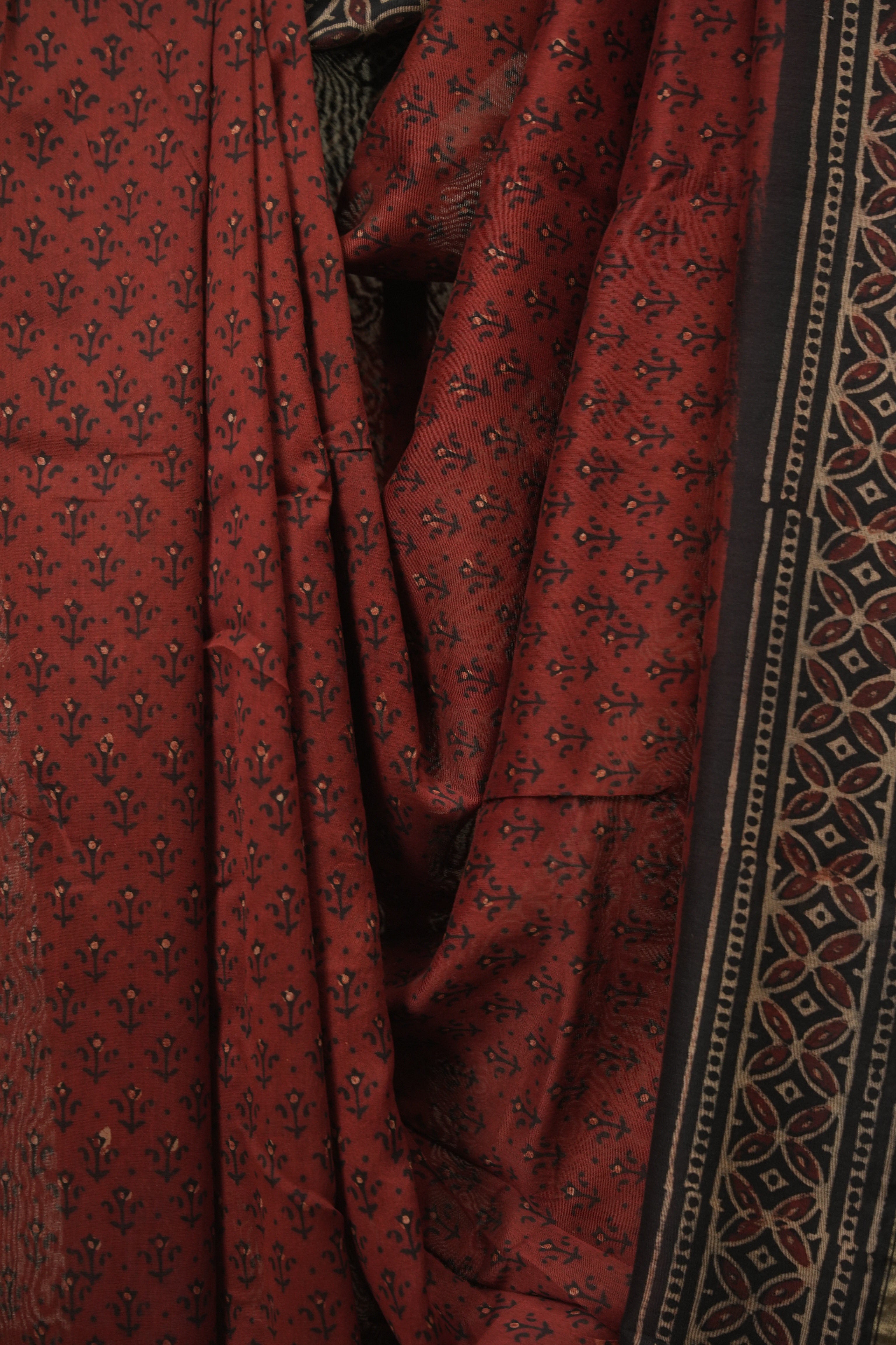 Maroon HBP Cotton Silk Saree With Chanderi Border - SRMCSS1779