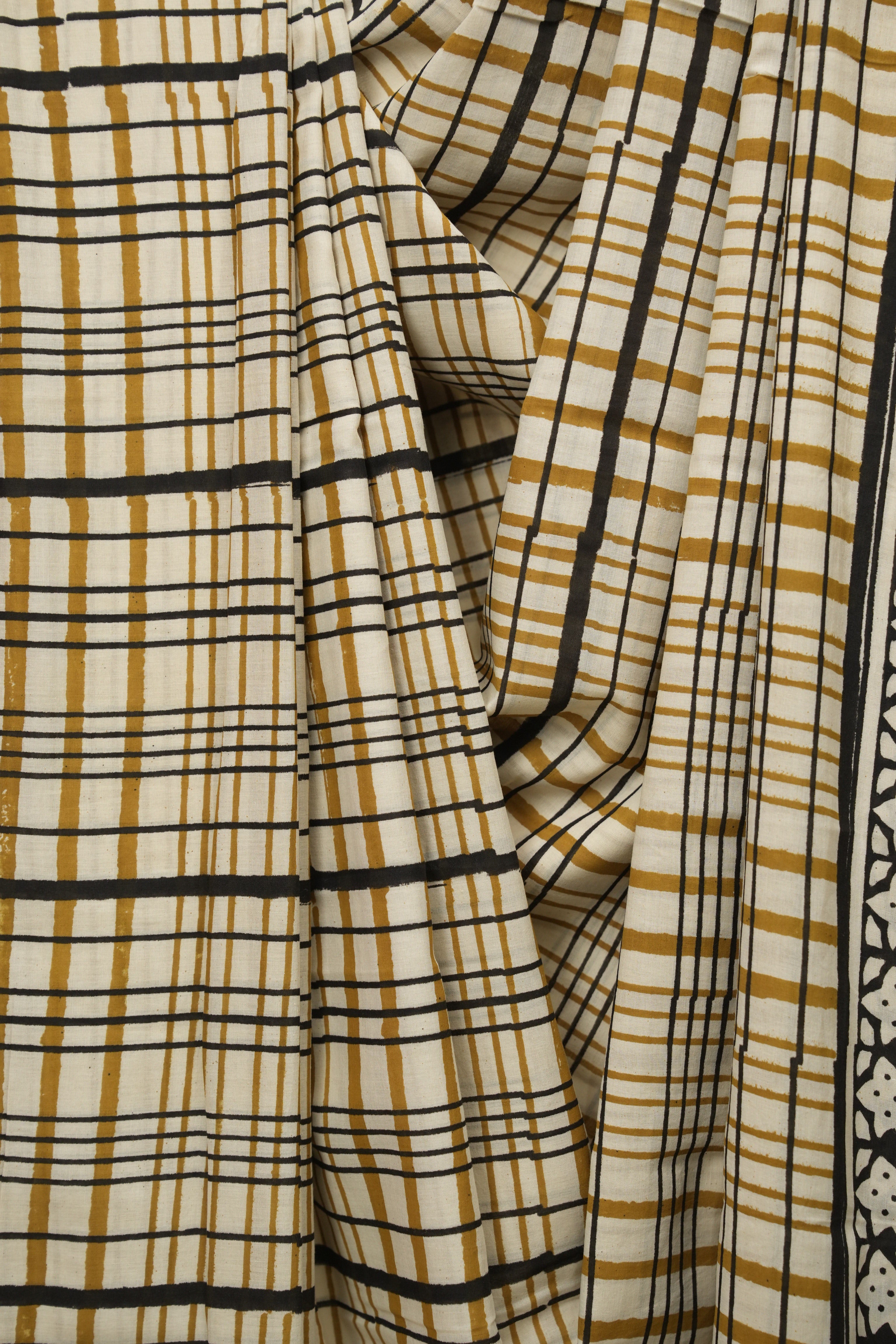 Cream HBP Cotton Saree - SRCCS3414