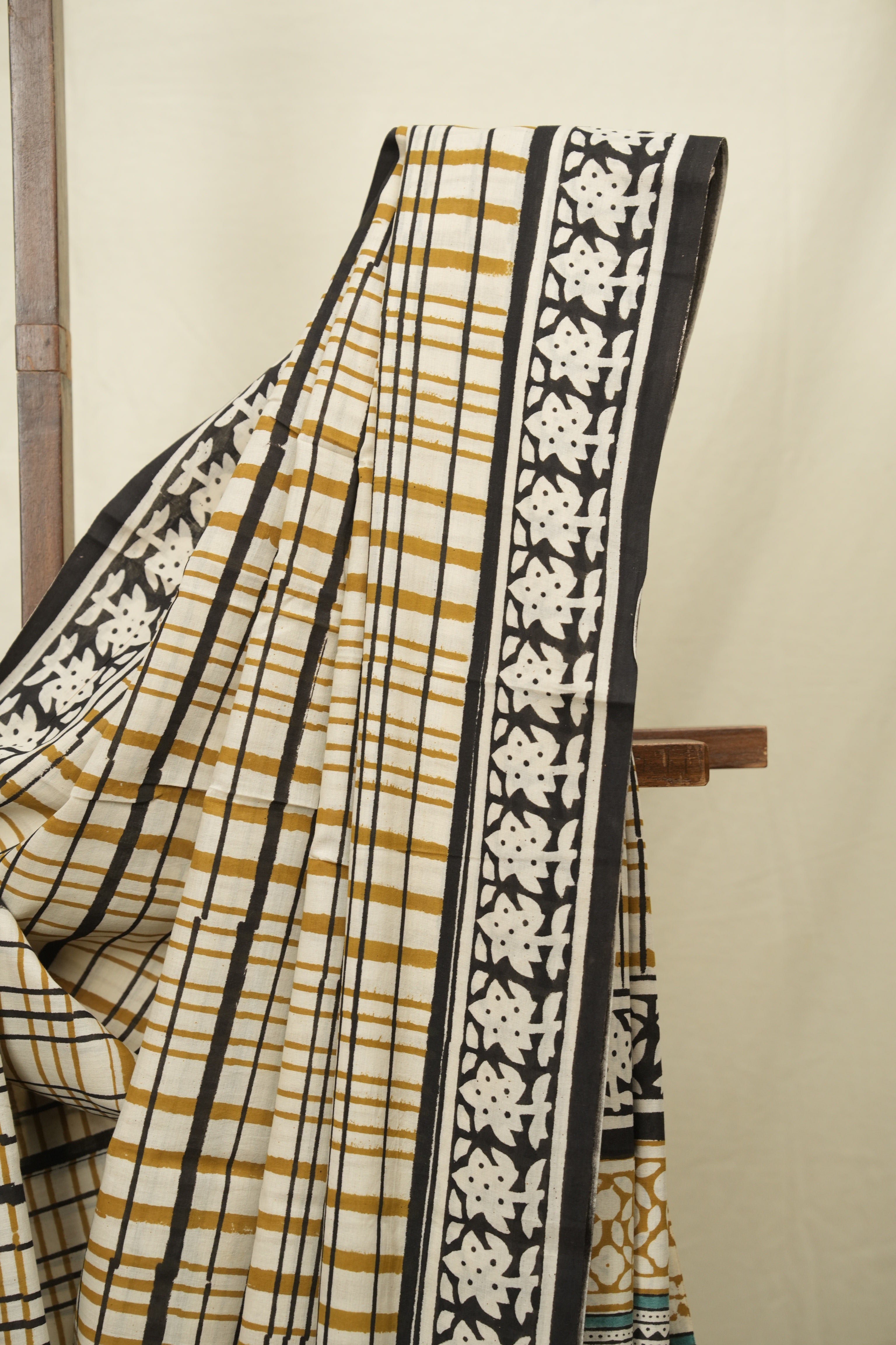 Cream HBP Cotton Saree - SRCCS3414