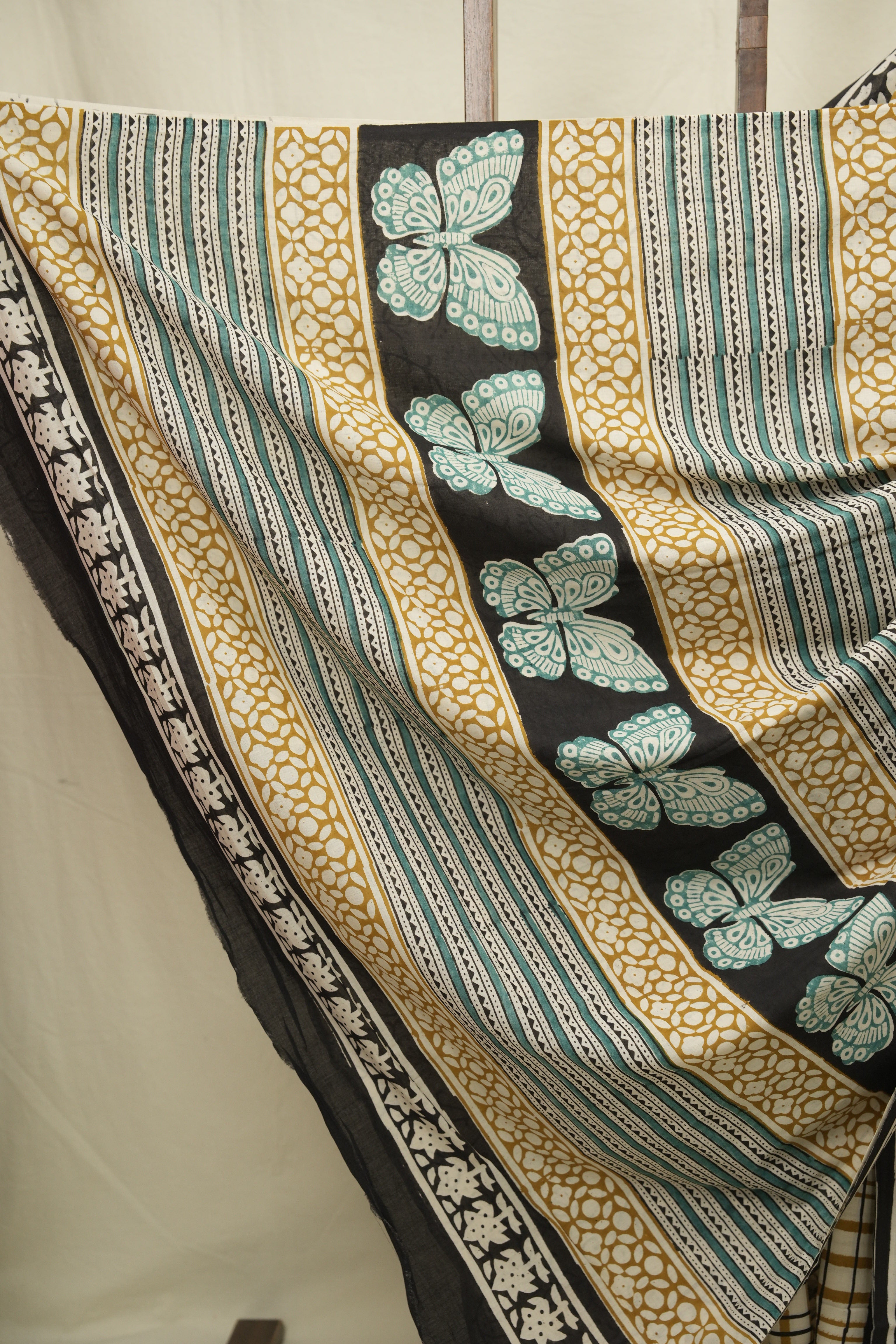 Cream HBP Cotton Saree - SRCCS3414