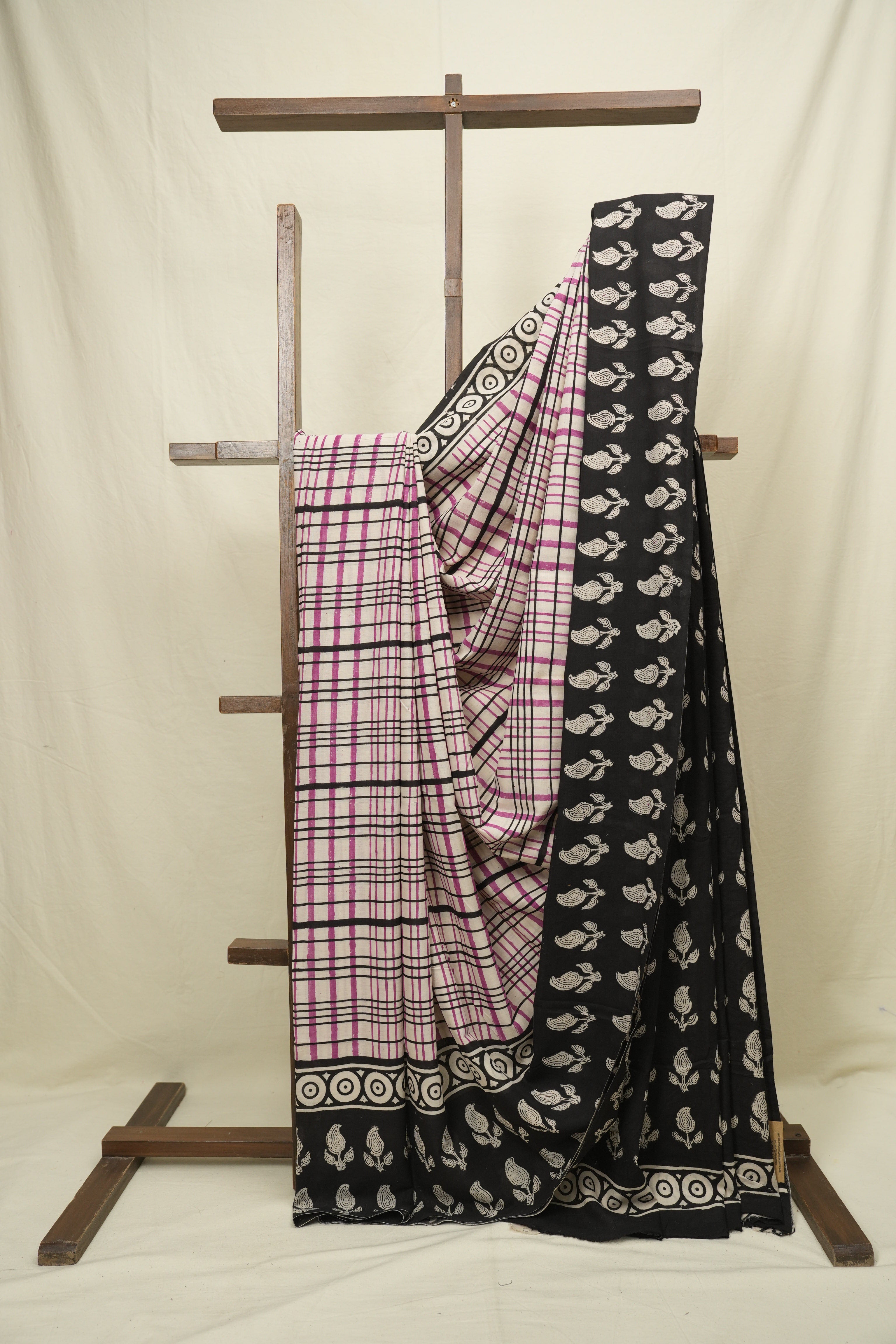 Cream HBP Cotton Saree - SRCCS3417