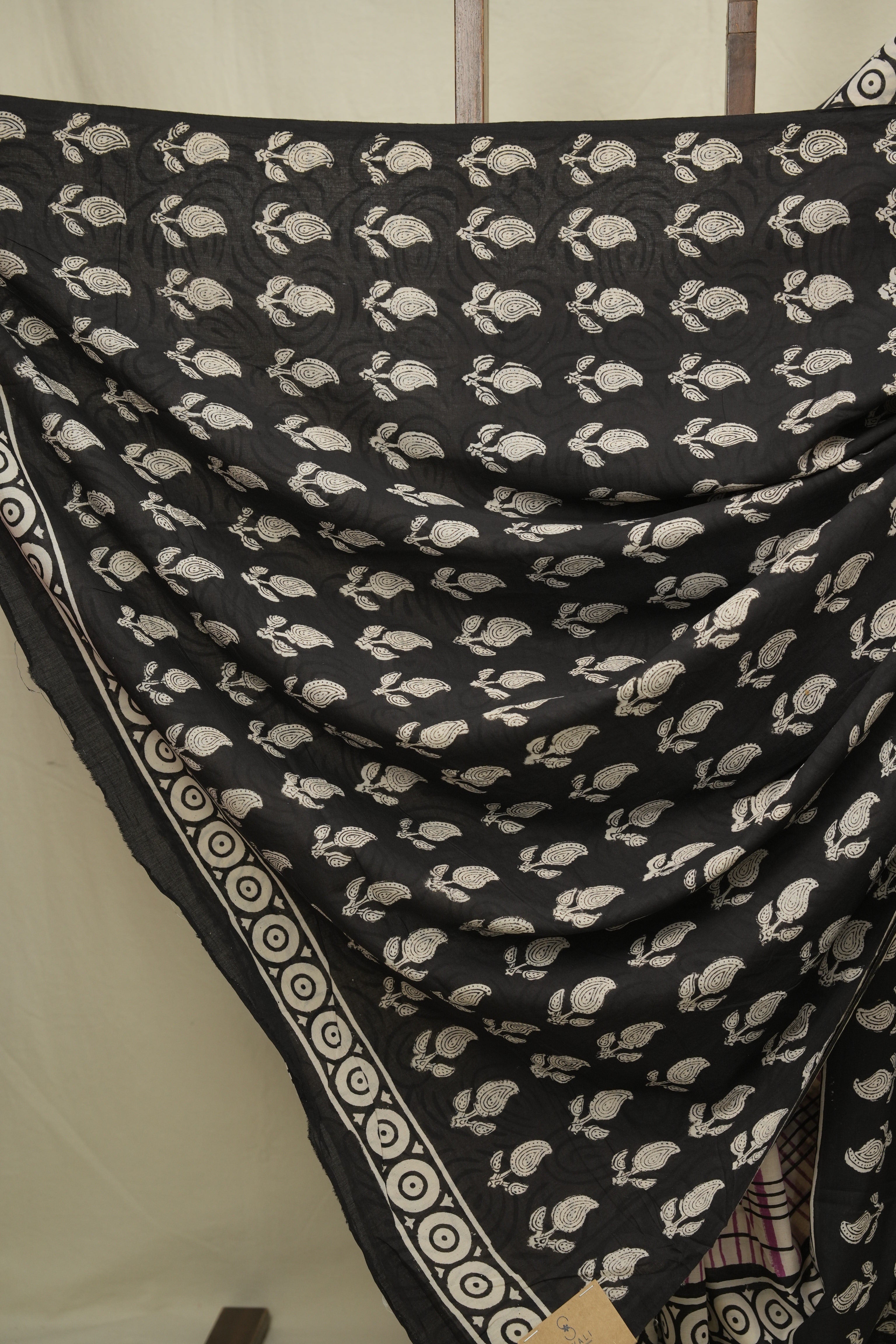 Cream HBP Cotton Saree - SRCCS3417