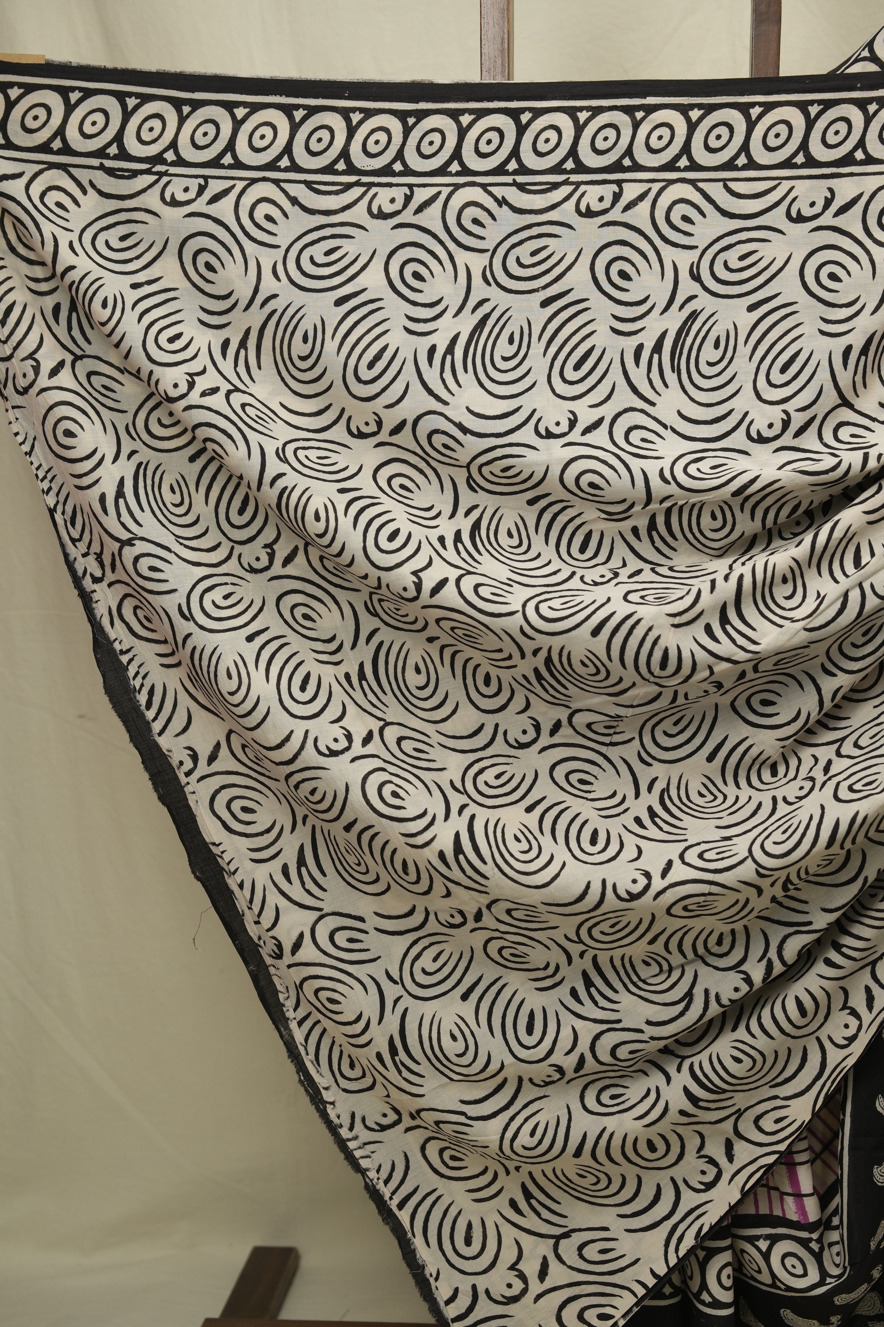 Cream HBP Cotton Saree - SRCCS3417