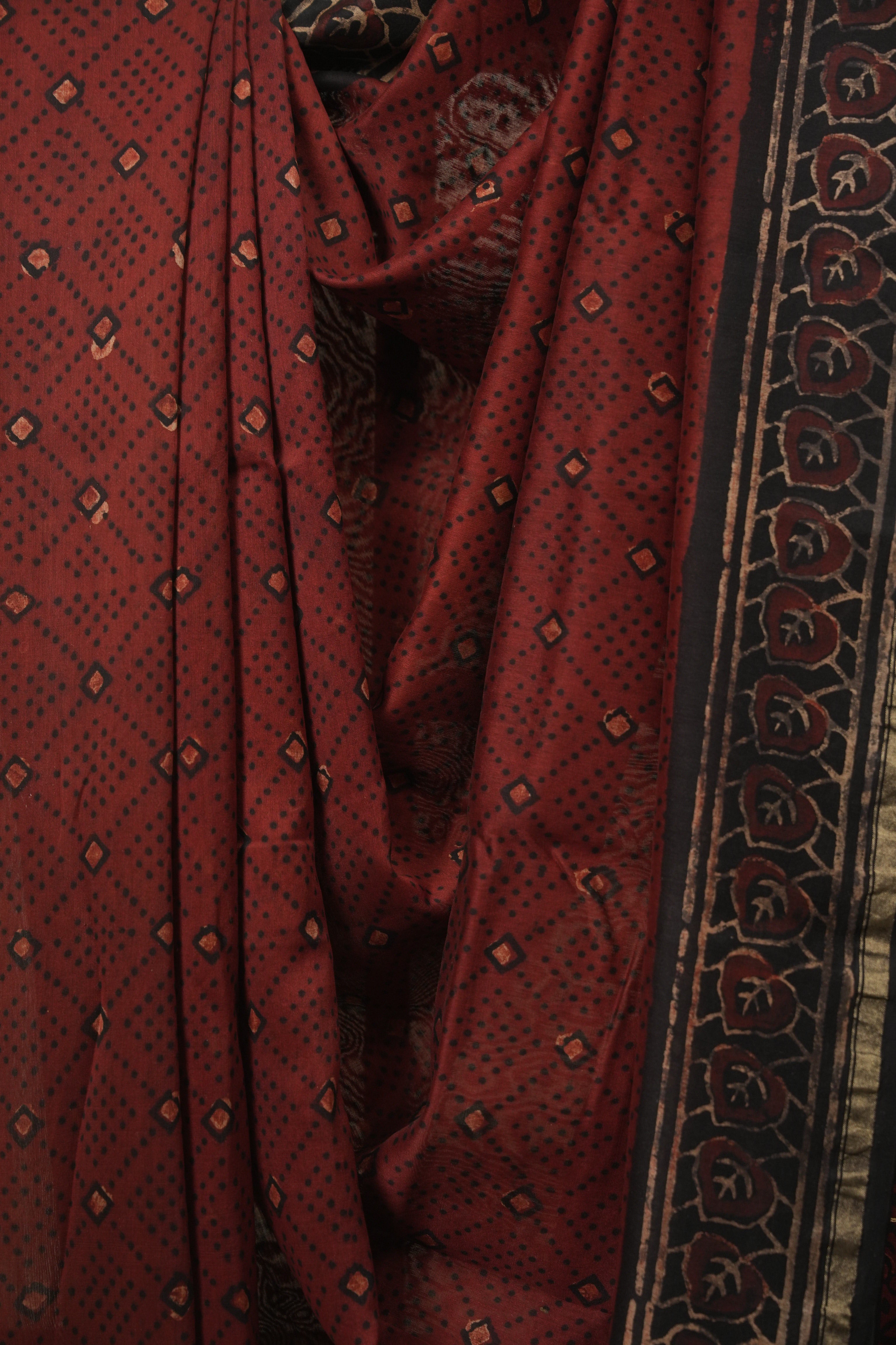 Maroon HBP Cotton Silk Saree With Chanderi Border - SRMCSS1783