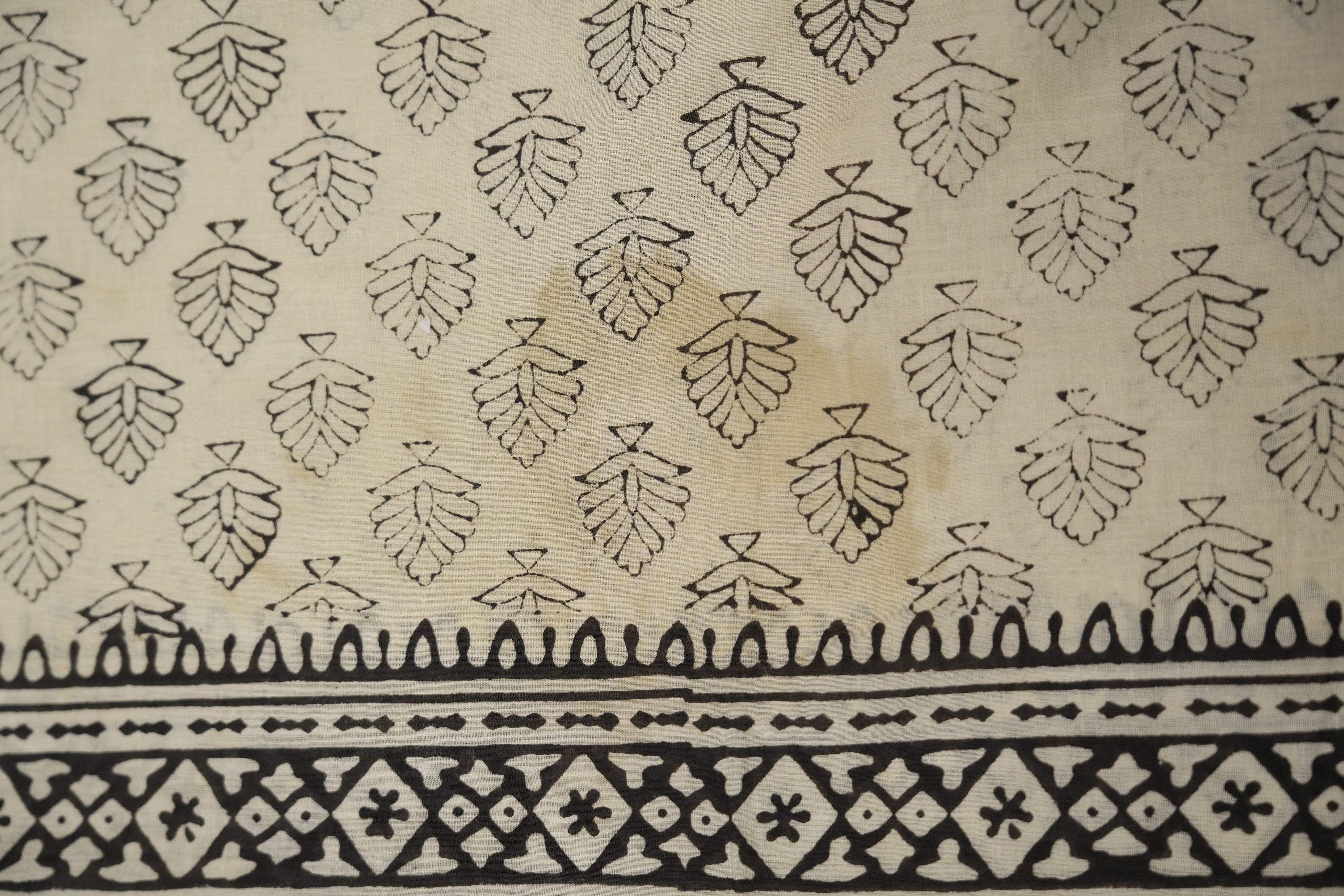 Cream HBP Cotton Saree (DEFECT) - SRCCS78-PI