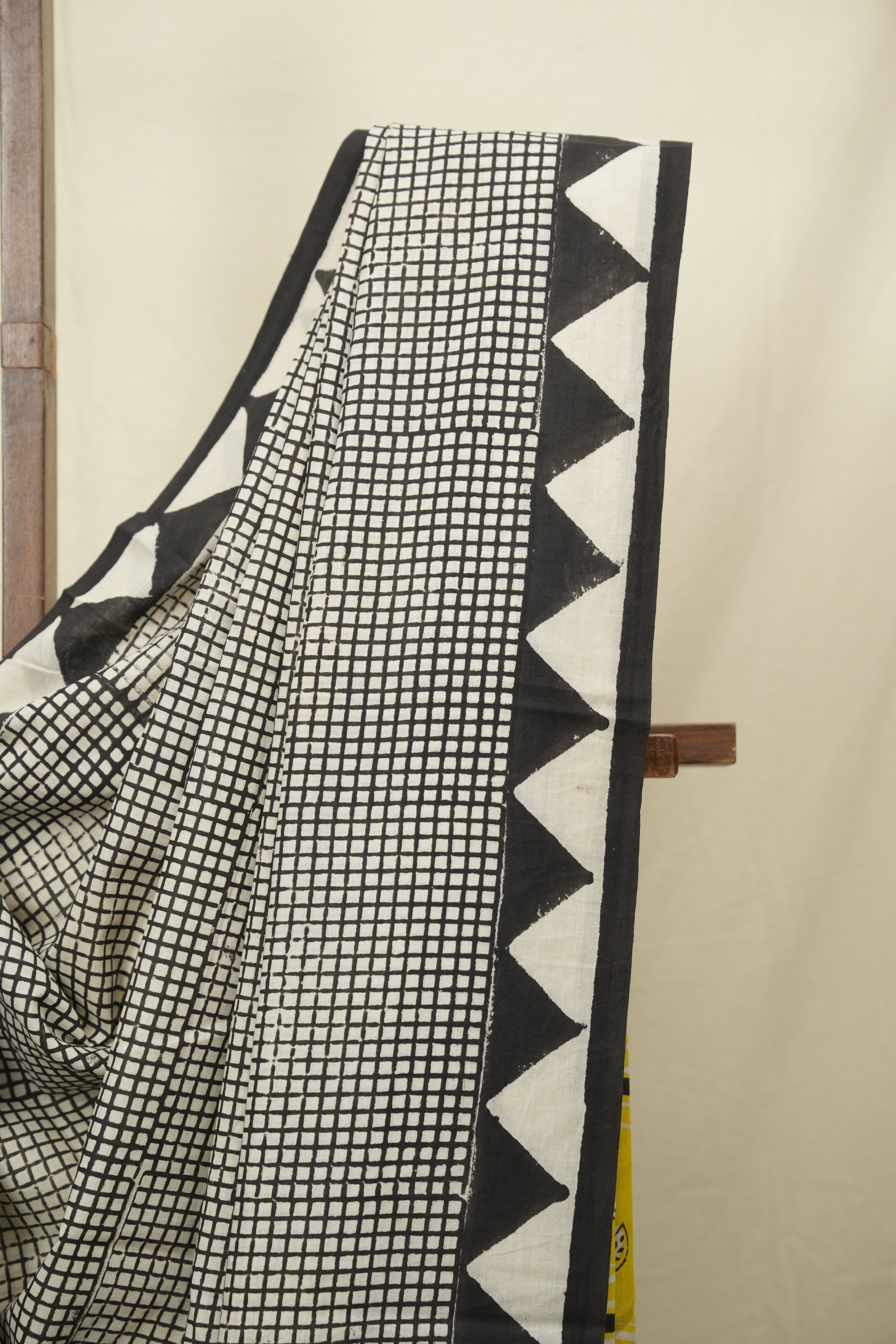 Black White HBP Cotton Saree - SRBWCS3399