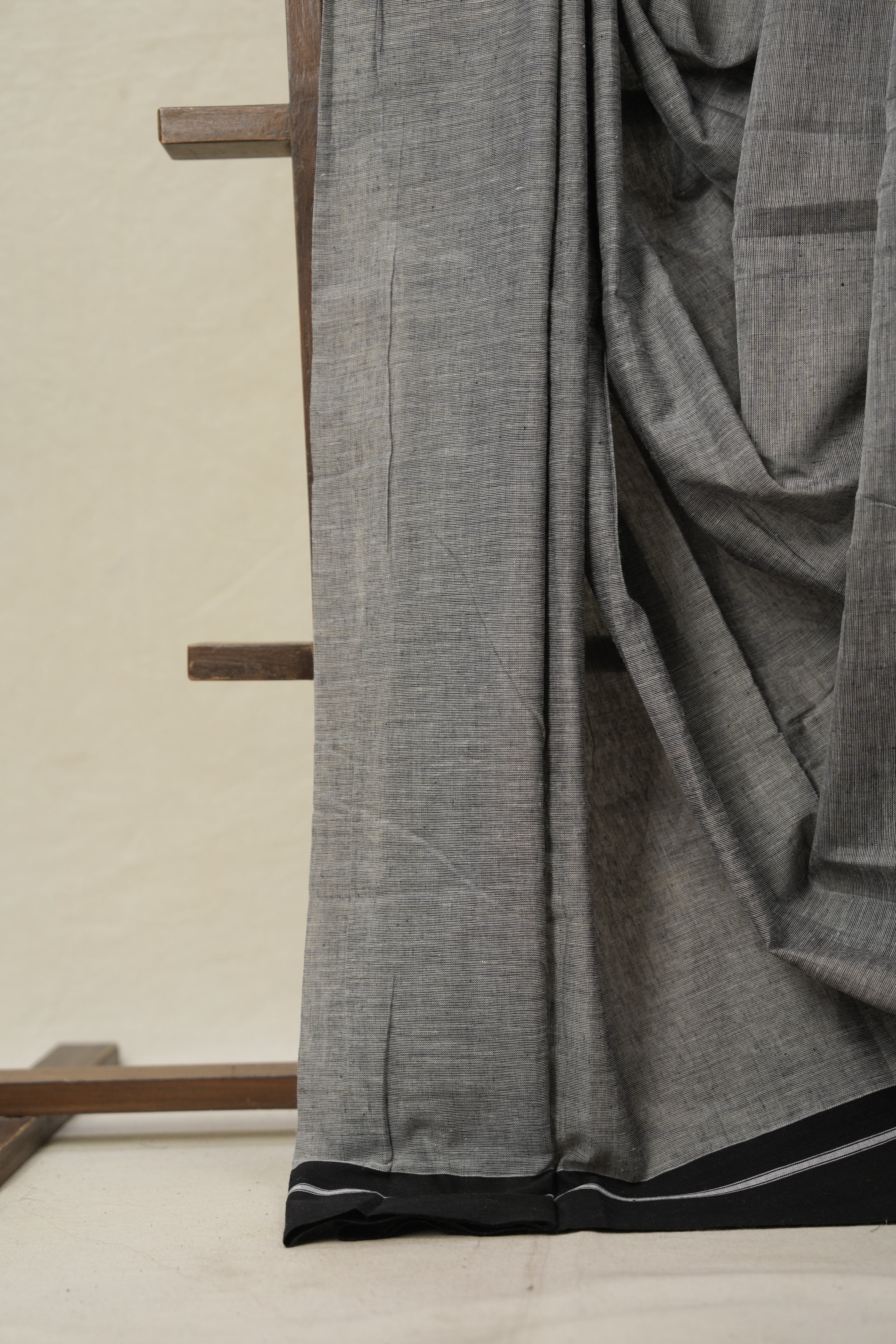 Grey Plain Cotton Patteda Anchu Saree - SRGPAS337
