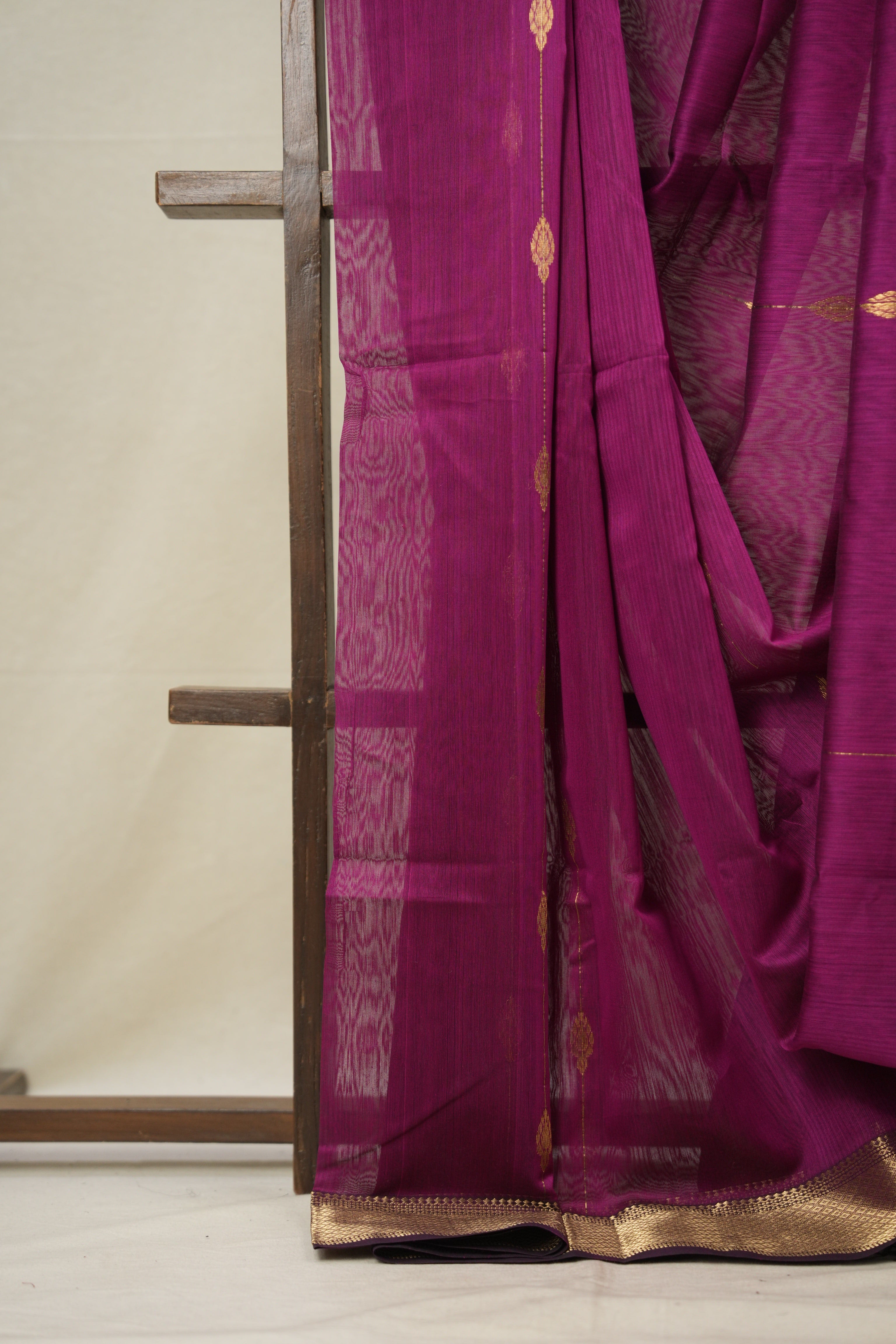 Magenta Maheshwari Saree - SRMMS906