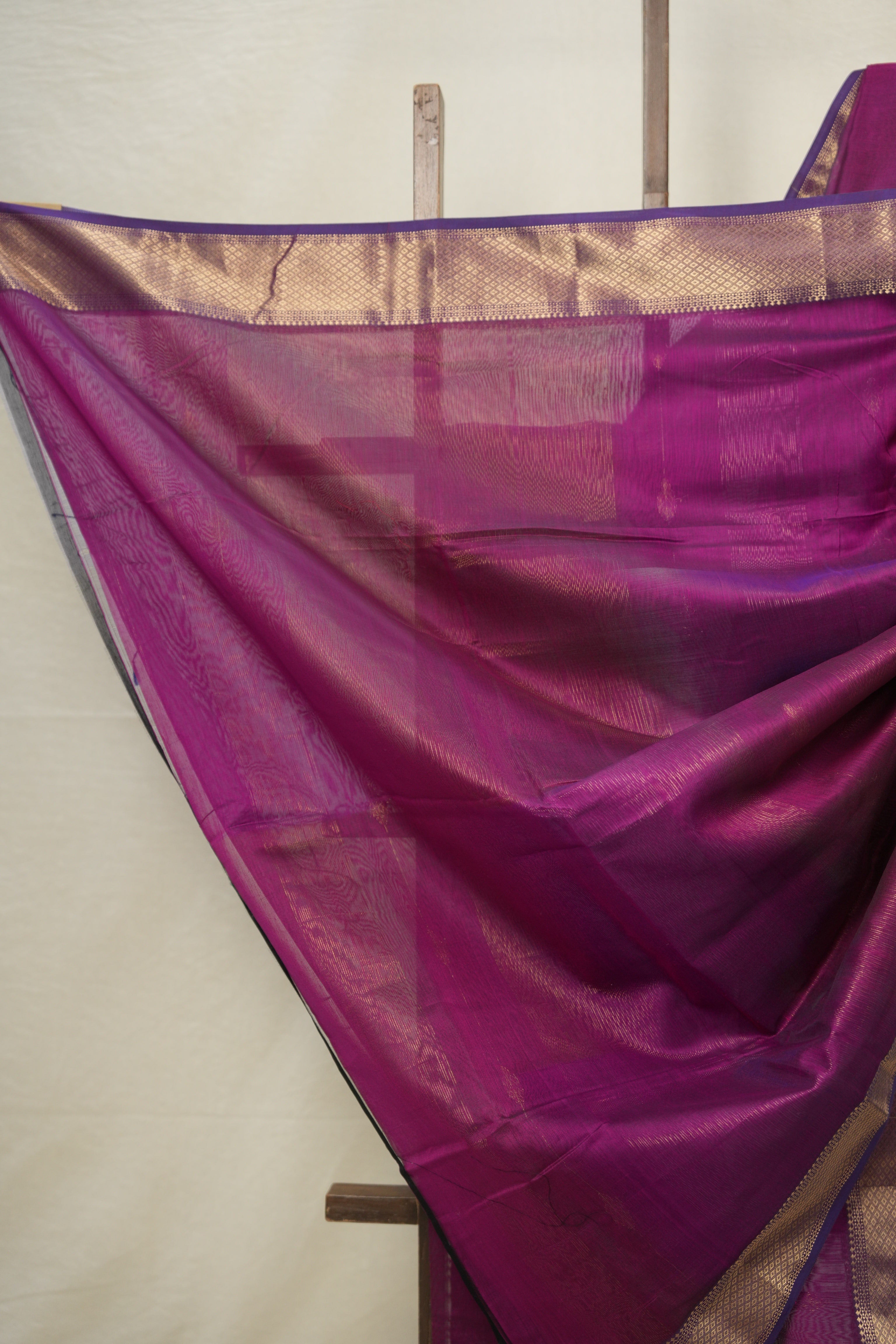 Magenta Maheshwari Saree - SRMMS909