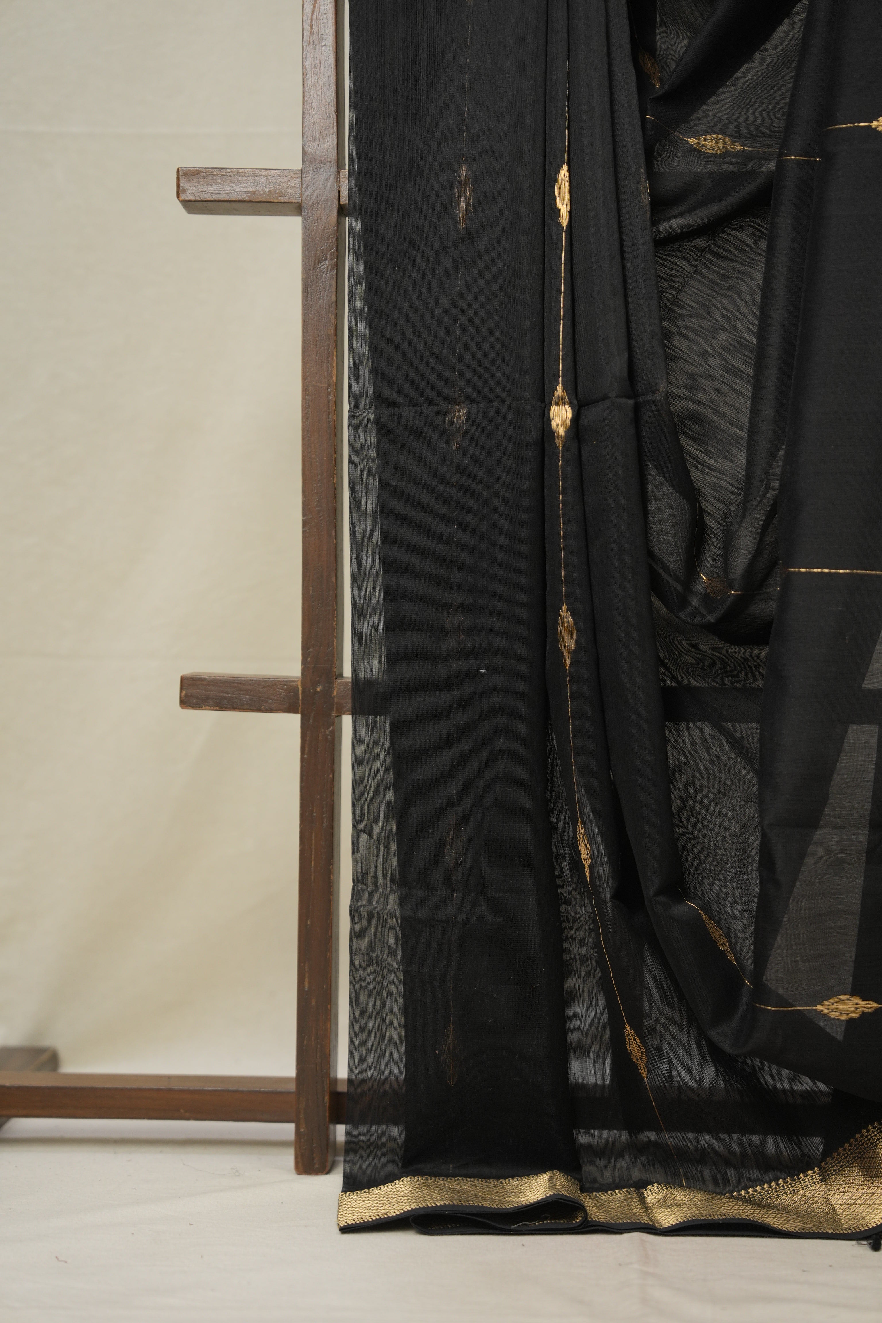 Black Maheshwari Saree - SRBMS910