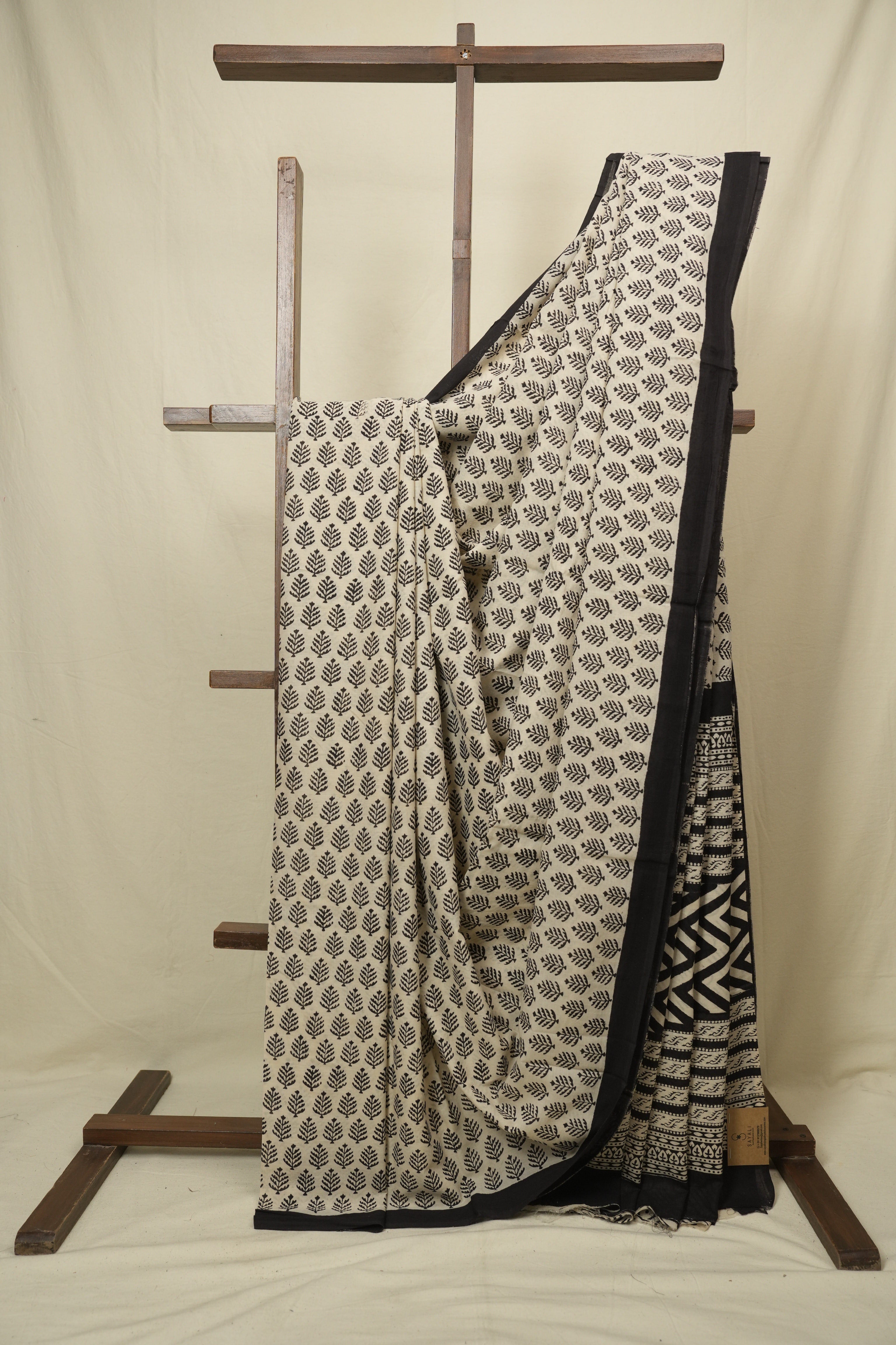 Off White HBP Cotton Saree - SROWCS3457