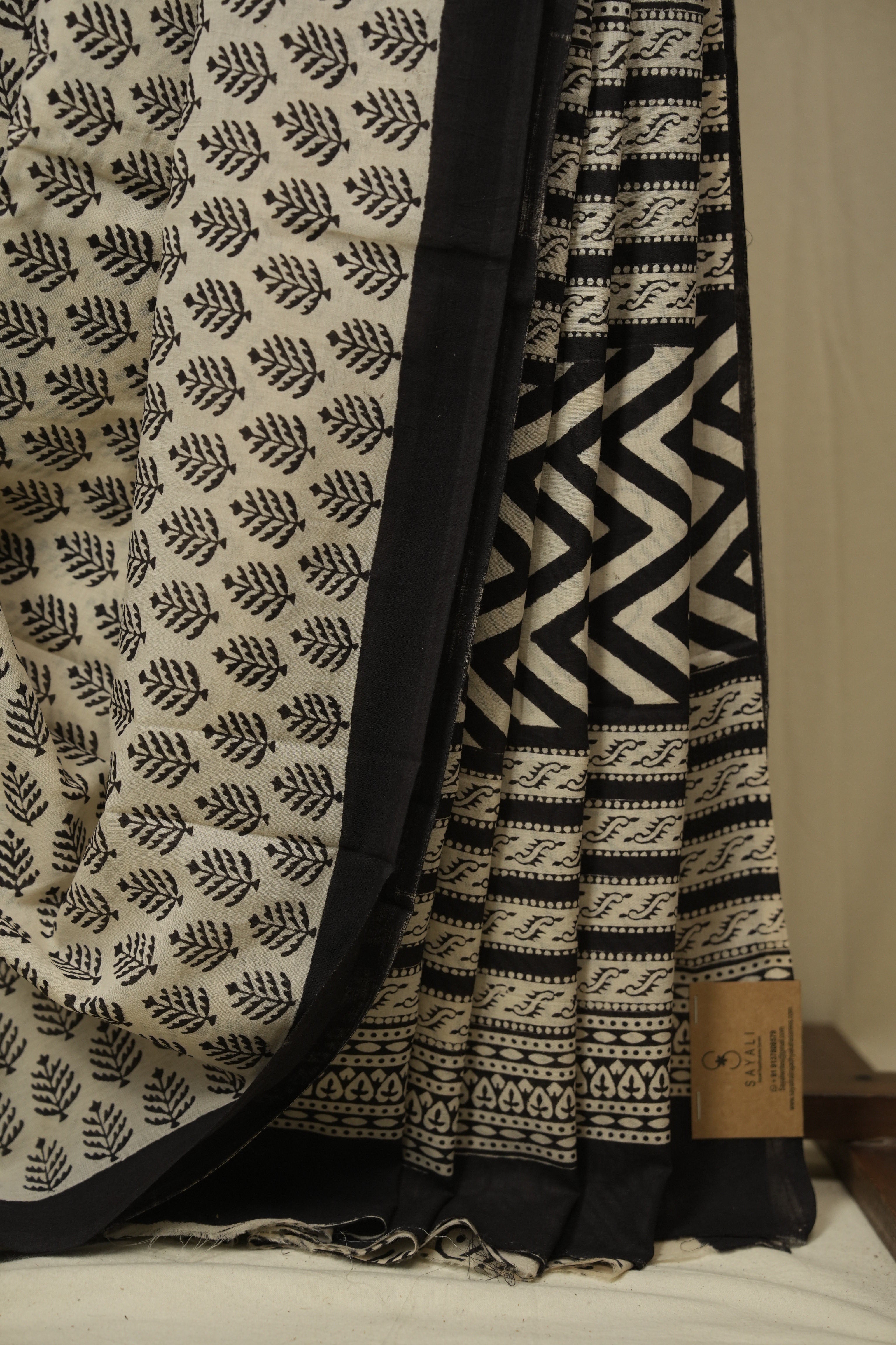 Off White HBP Cotton Saree - SROWCS3457