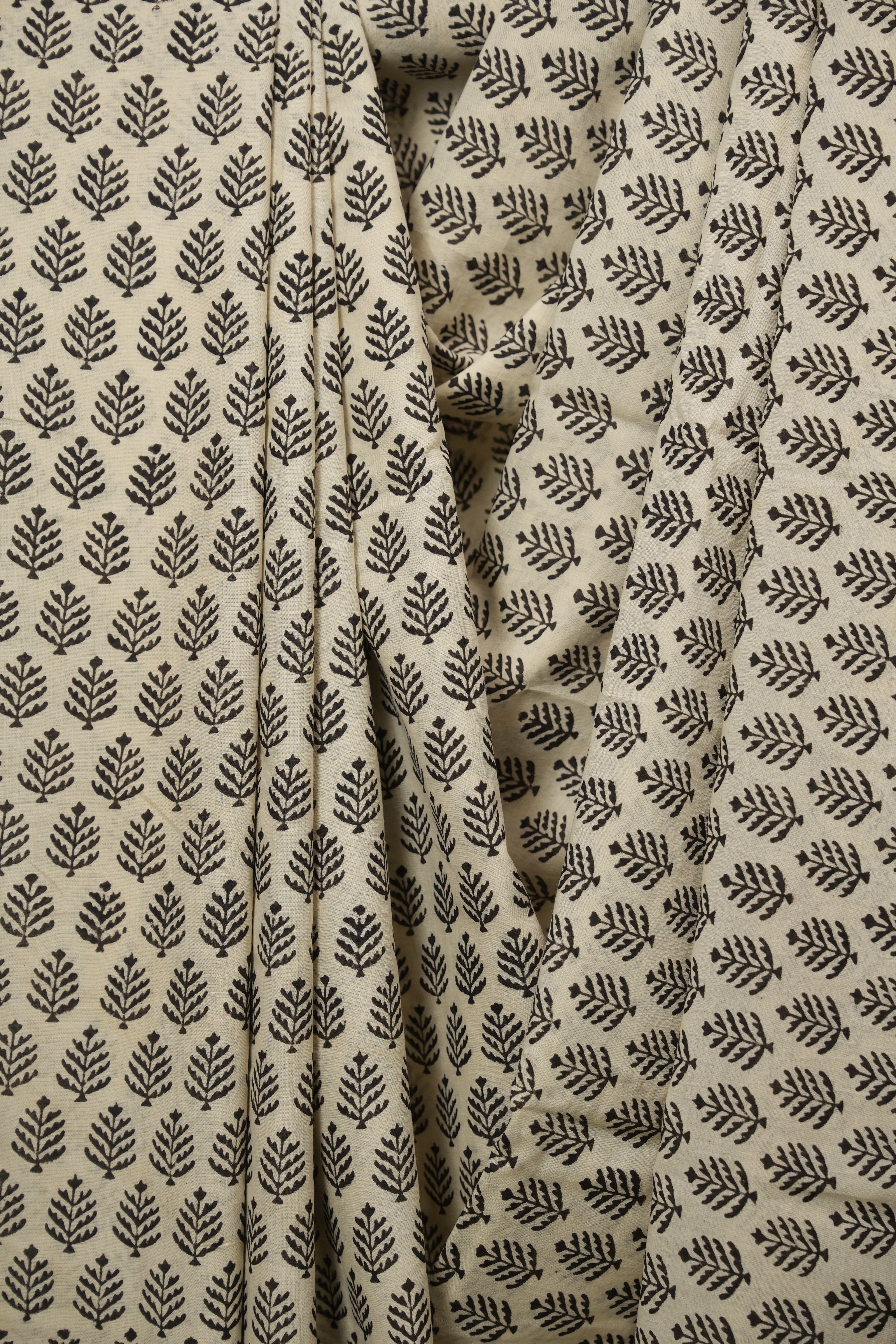 Off White HBP Cotton Saree - SROWCS3457