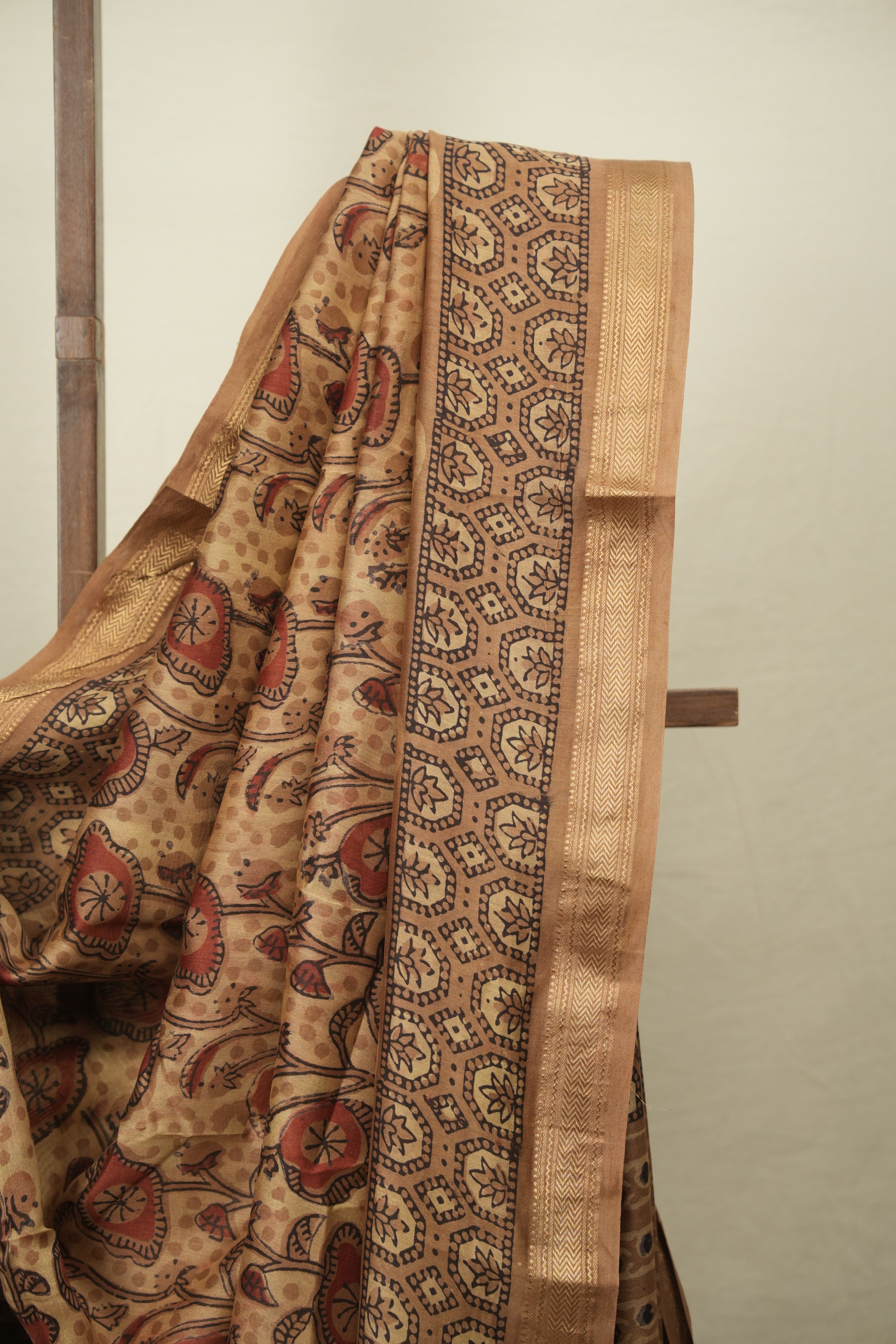 Beige HBP Cotton Silk Saree With Maheshwari Border - SRBCSS1809