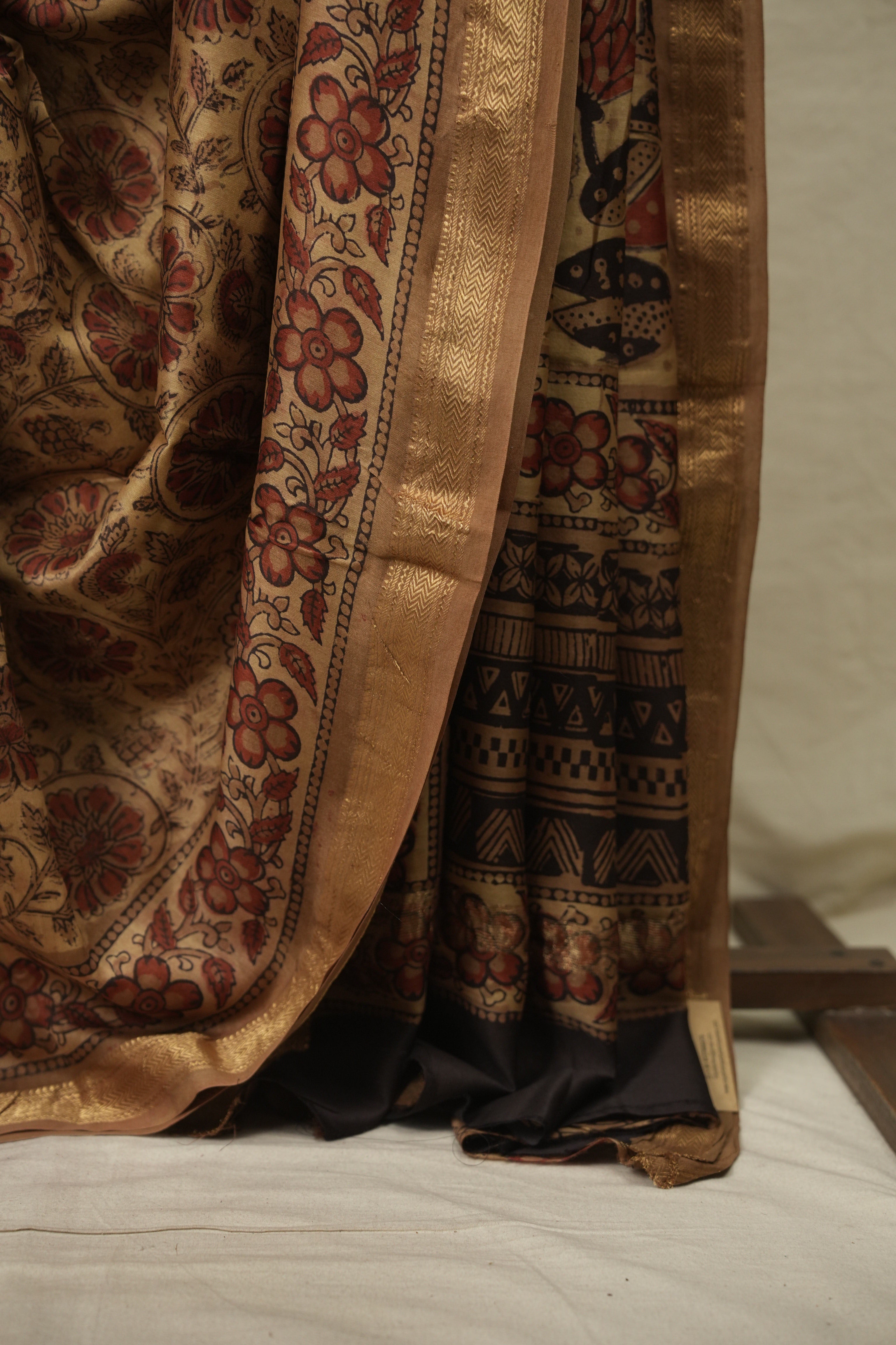 Beige HBP Cotton Silk Saree With Maheshwari Border - SRBCSS1806
