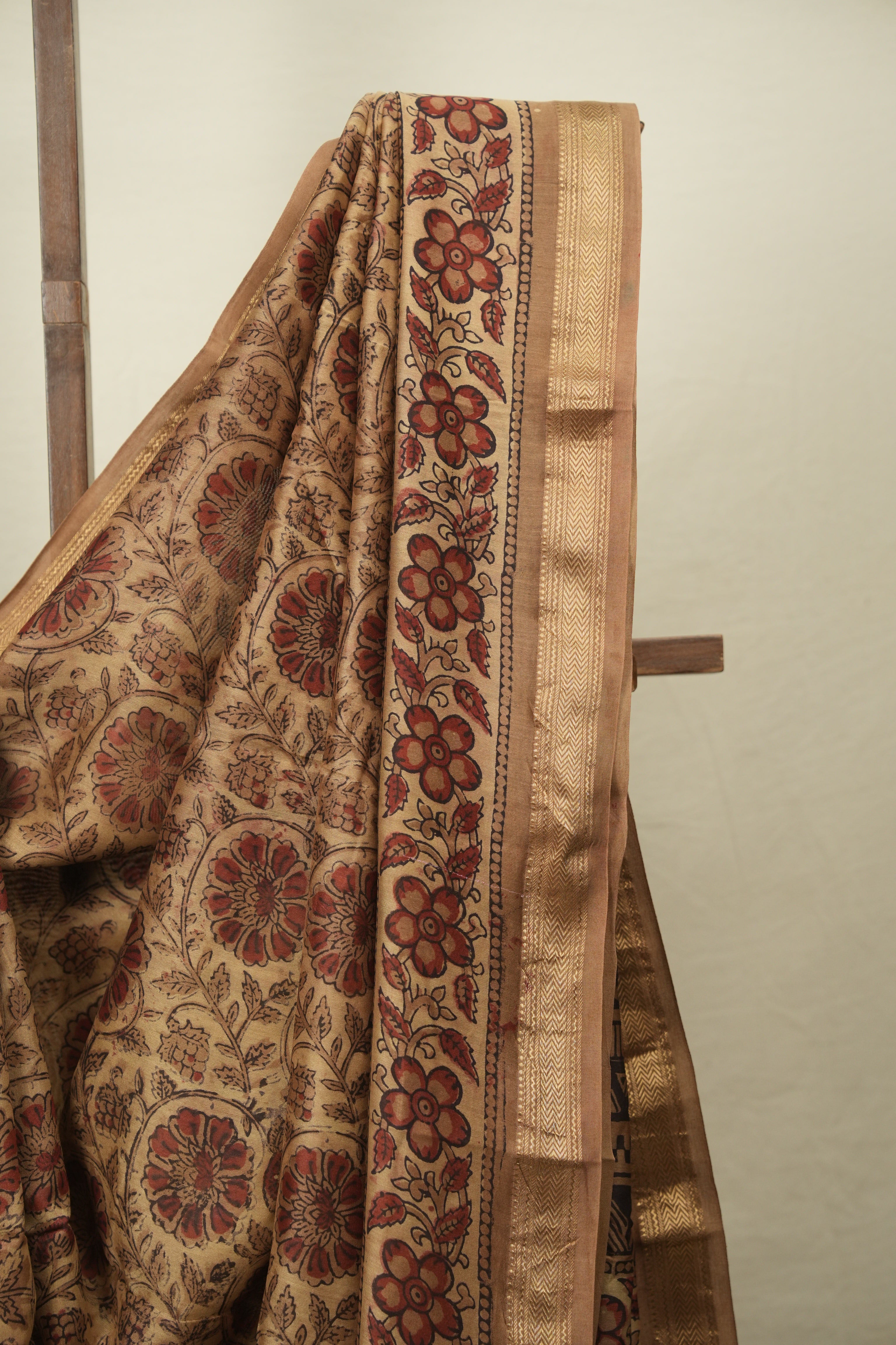 Beige HBP Cotton Silk Saree With Maheshwari Border - SRBCSS1806