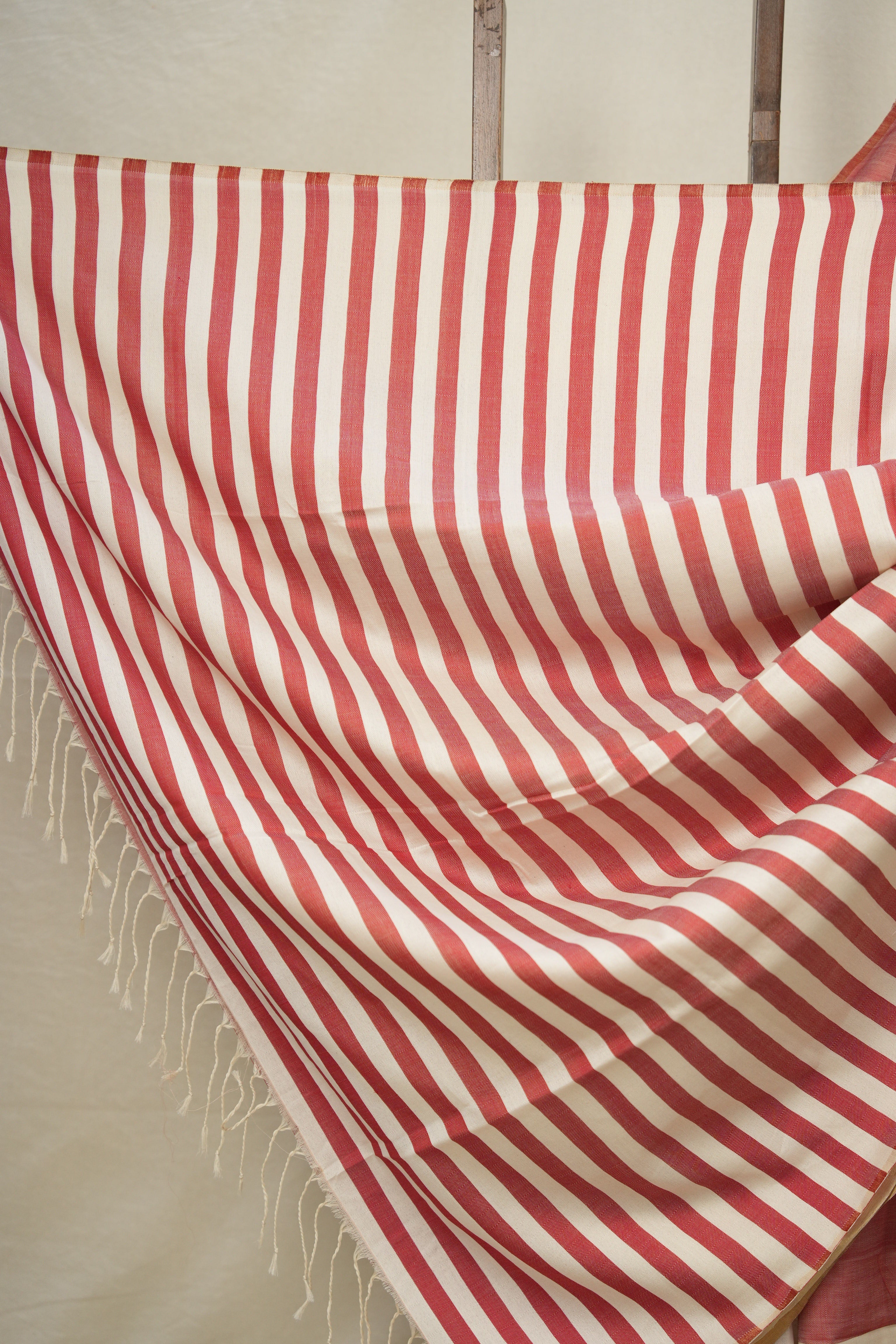 Off White-Red Maheshwari Saree - SROWRMS923