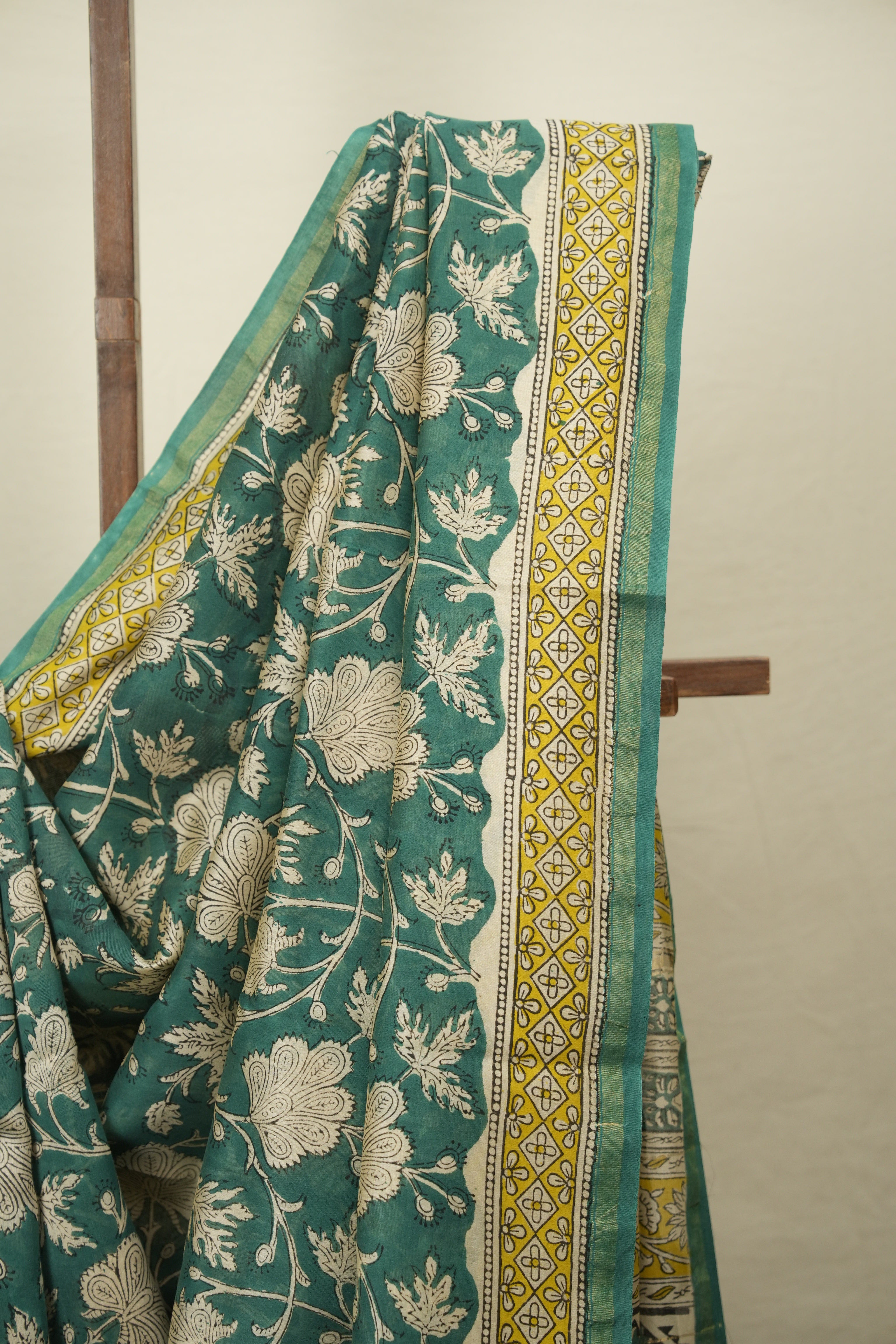 Green HBP Cotton Silk Saree With Chanderi Border - SRGCSS1771