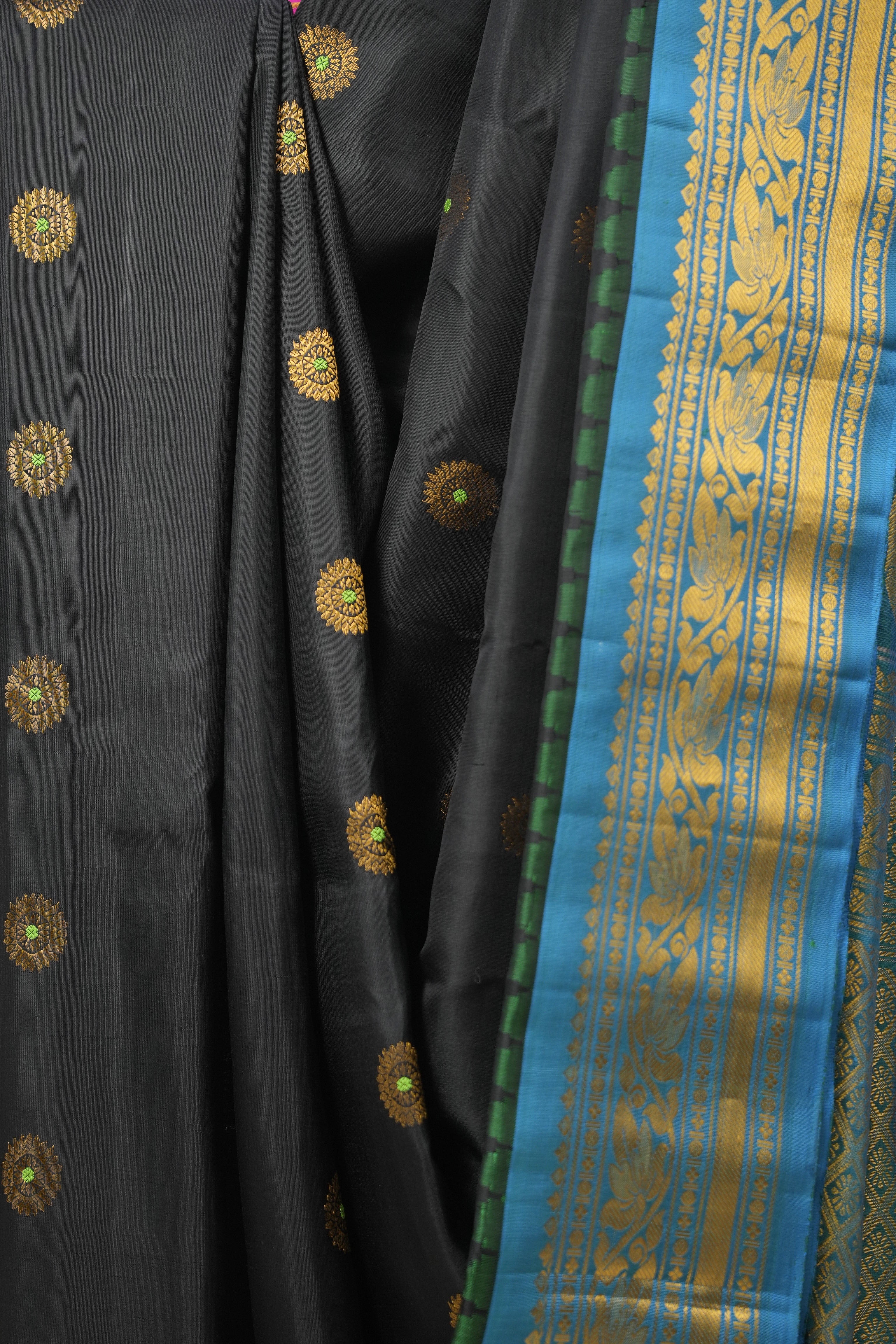 Black - Blue Gadwal Silk Saree - SRBBGSS580