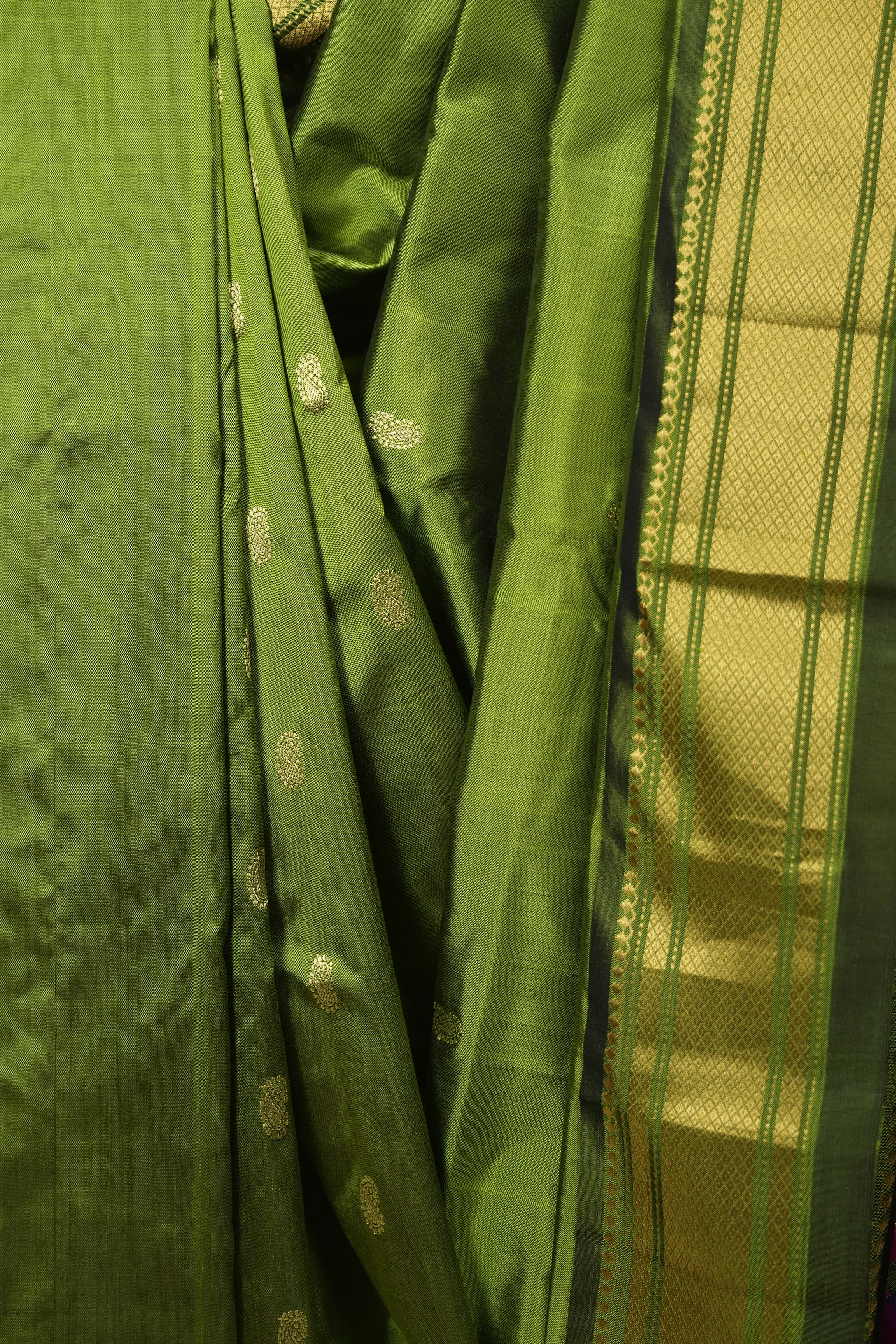 Moss Green Silk Paithani Saree - SRMGSPS815