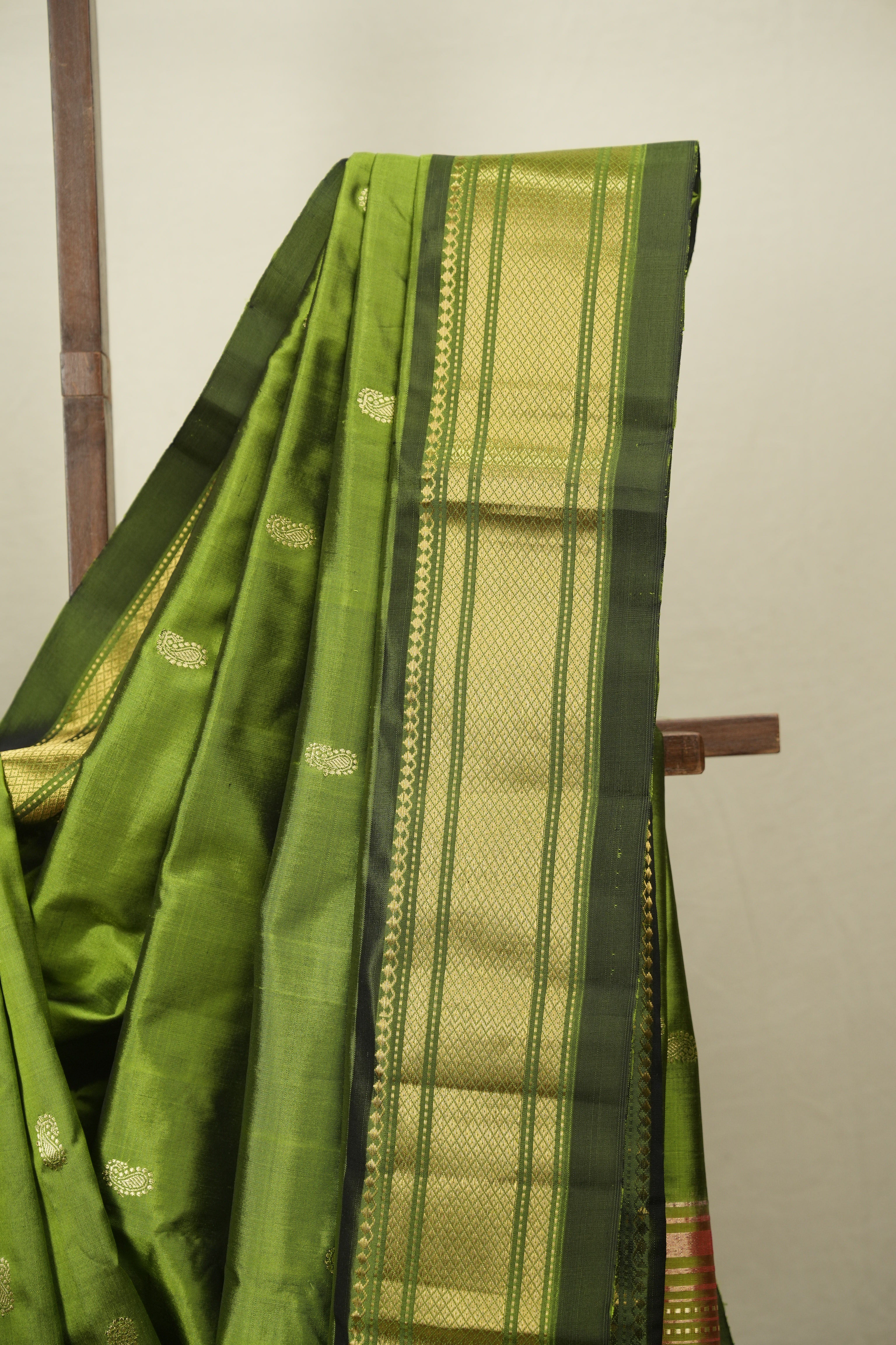 Moss Green Silk Paithani Saree - SRMGSPS815