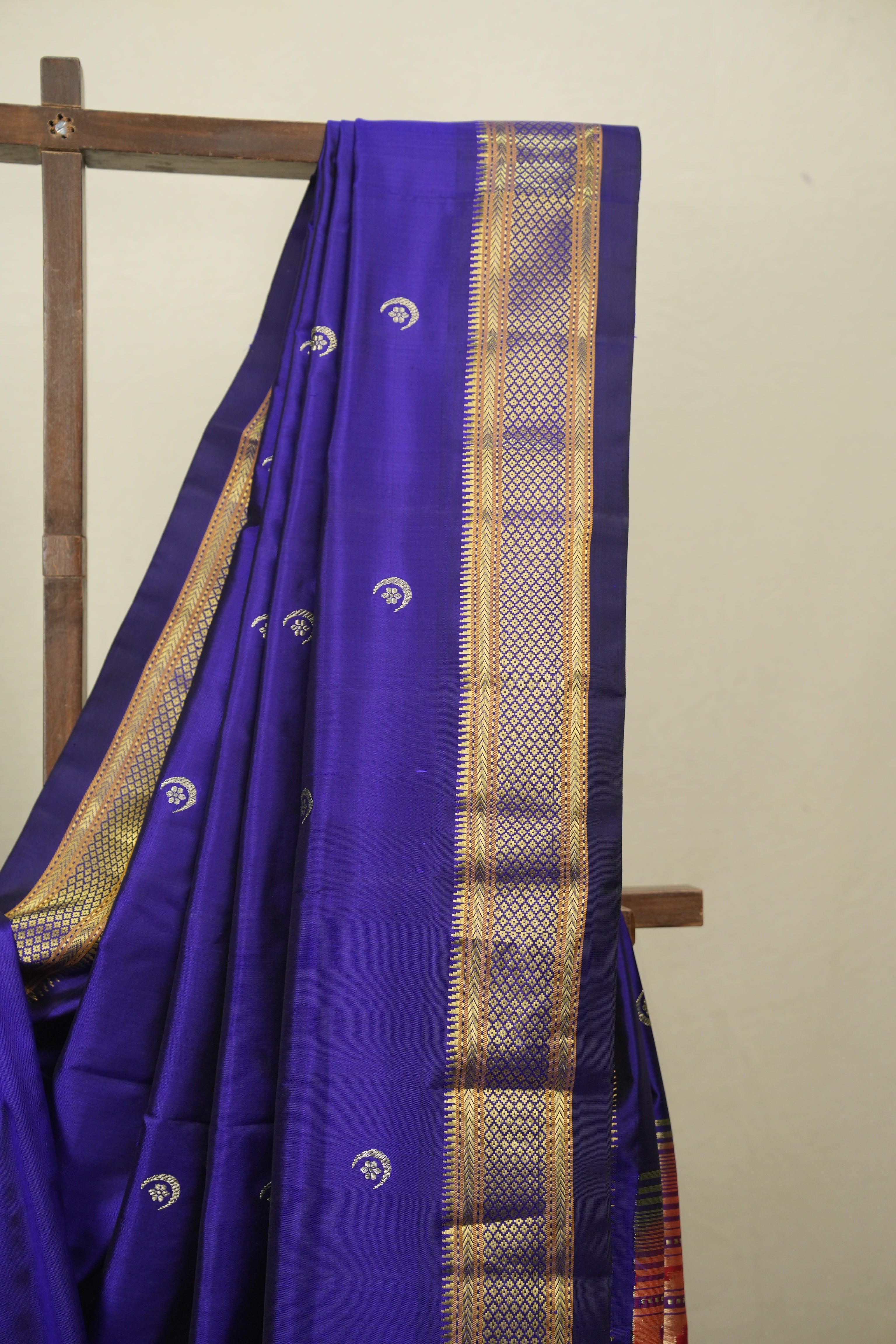 Navy Blue Silk Paithani Saree - SRNBSPS813