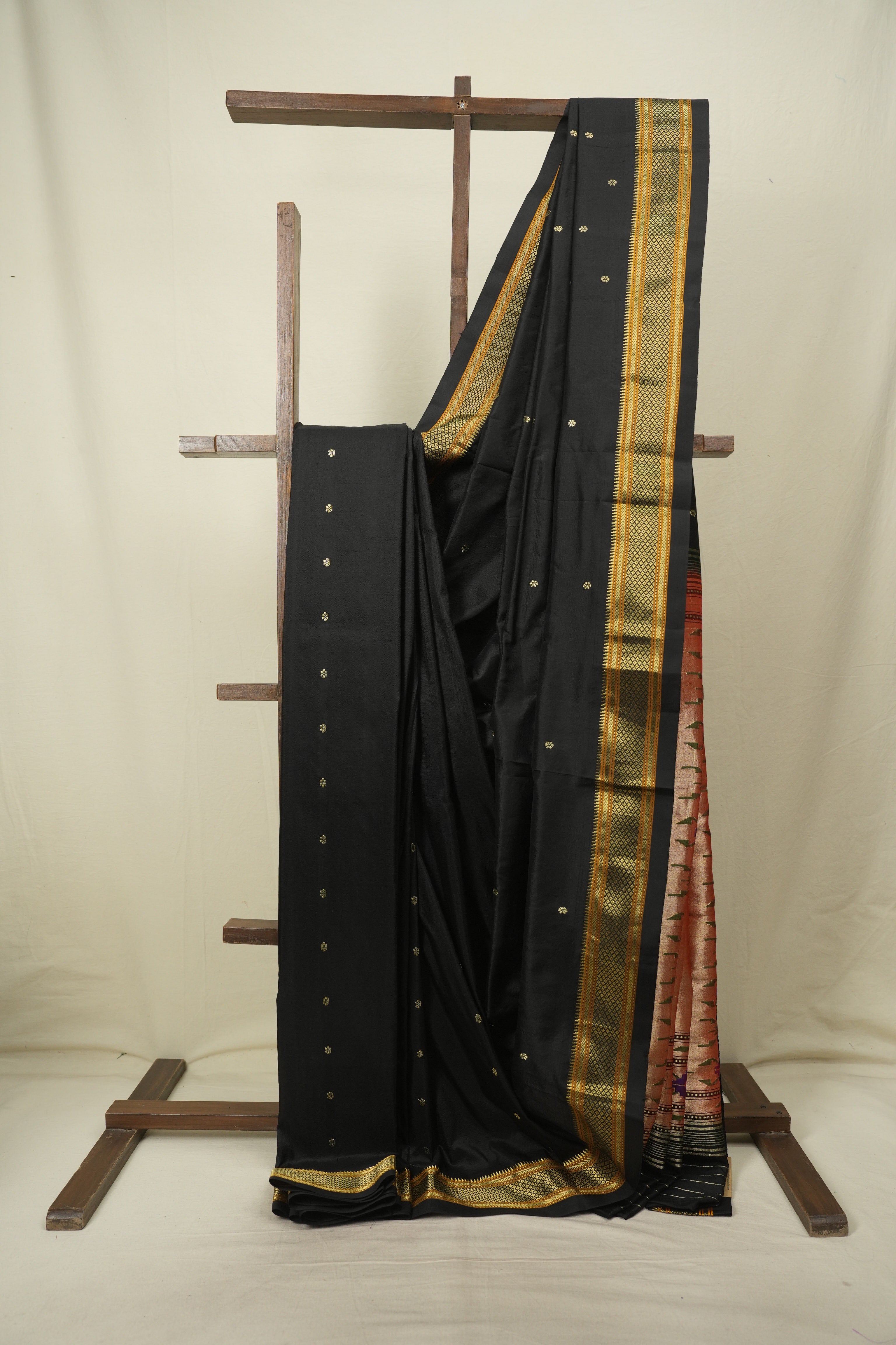 Black Silk Paithani Saree - SRBSPS814