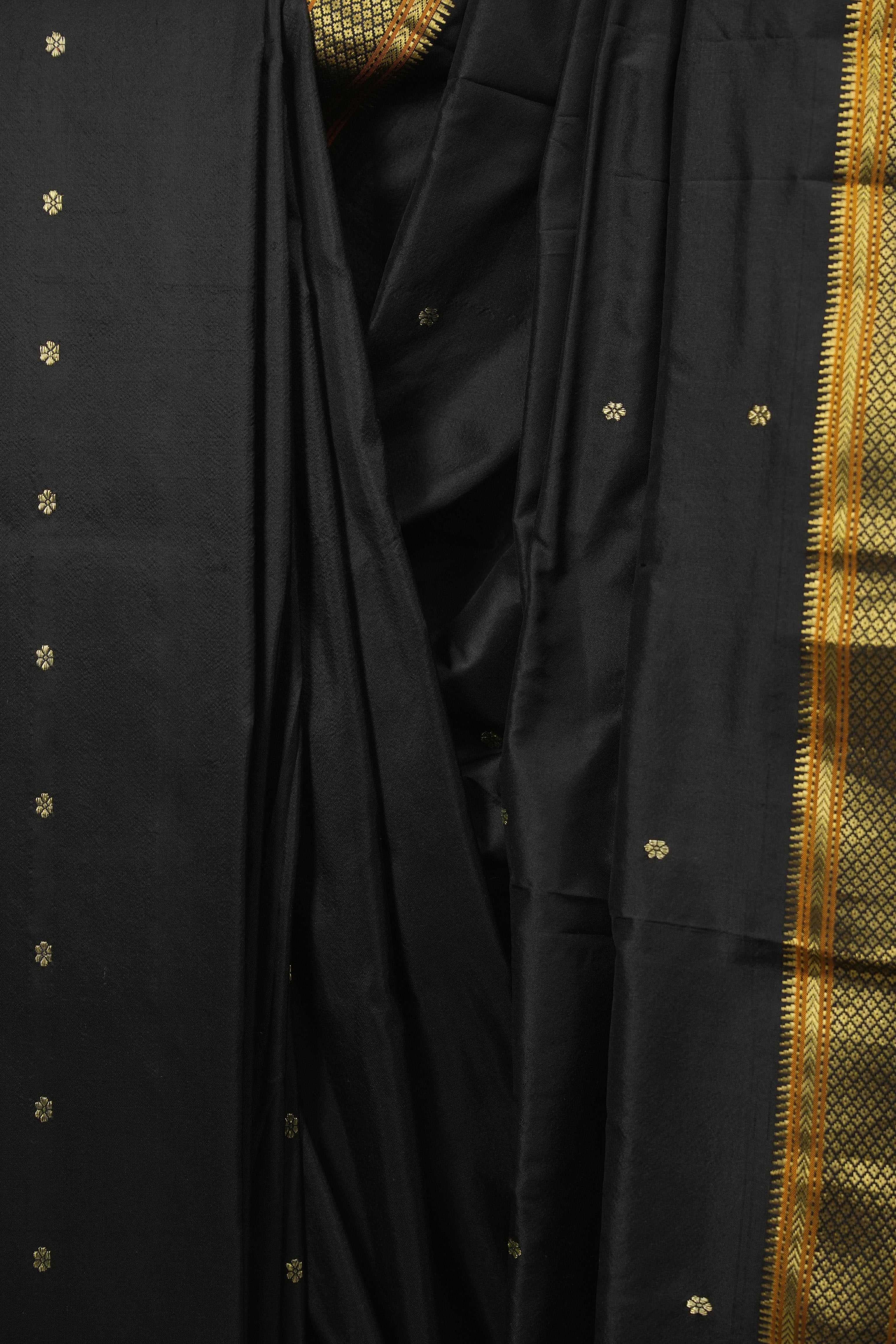 Black Silk Paithani Saree - SRBSPS814