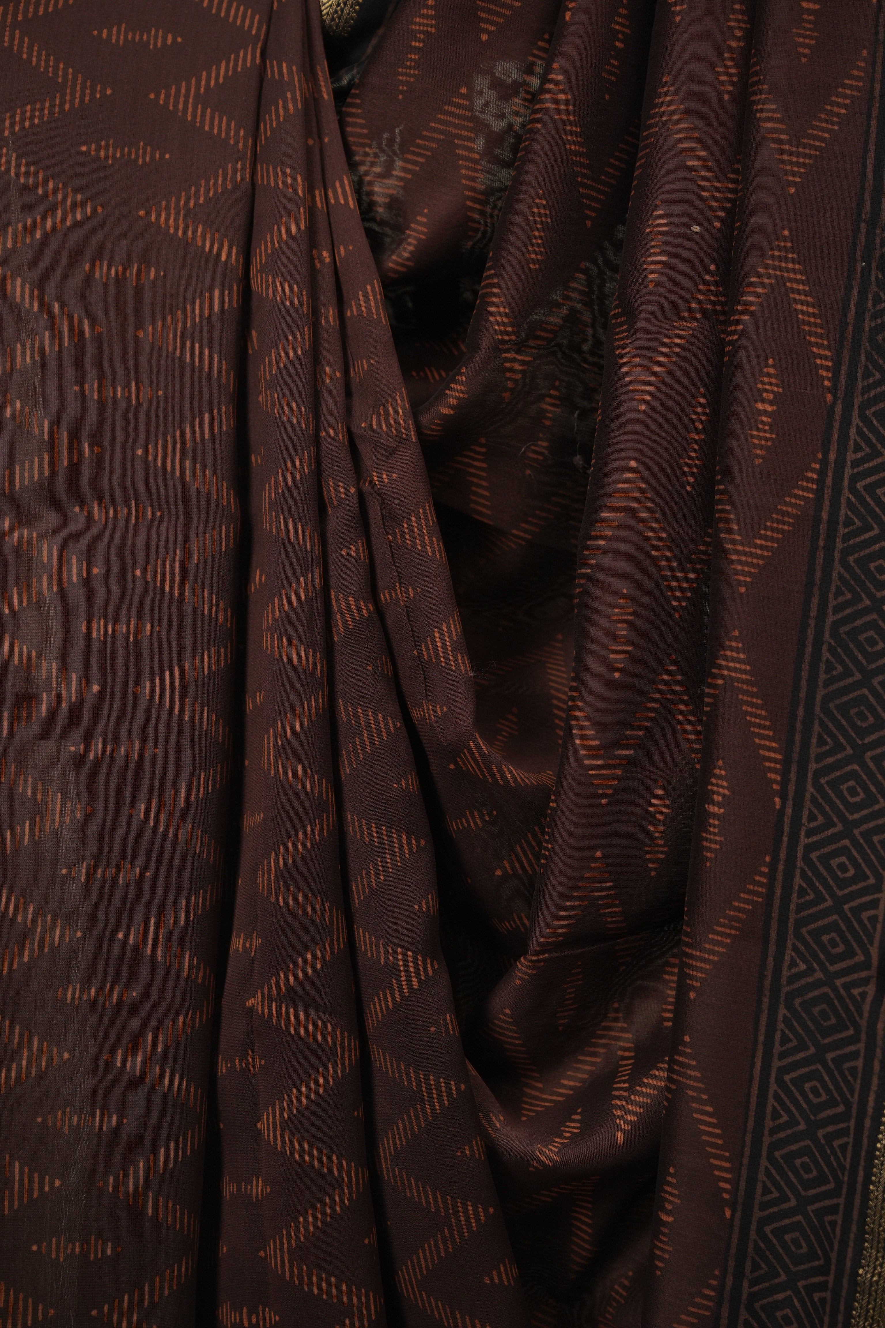 Dark Brown HBP Cotton Silk Saree With Maheshwari Border - SRDBCSS1798
