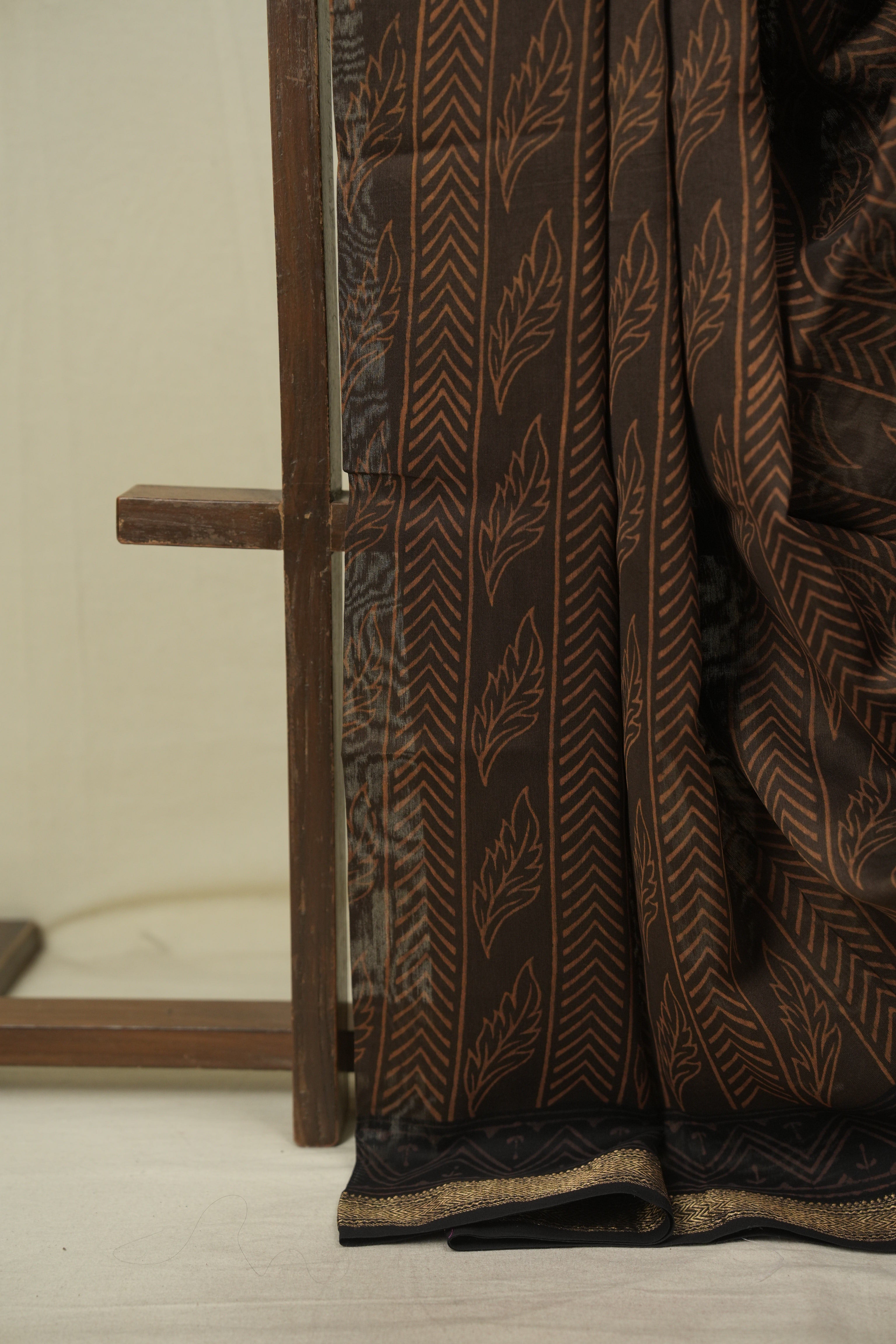 Brown HBP Cotton Silk Saree With Maheshwari Border - SRBCSS1797