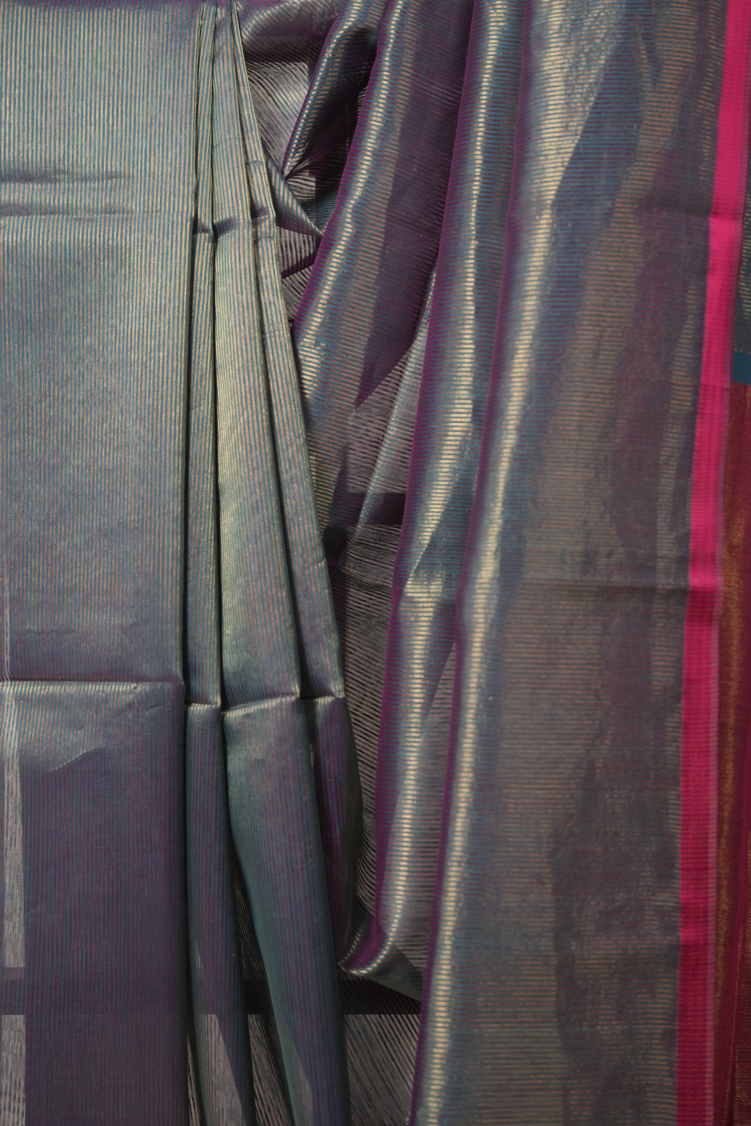 Two Tone Peacock Green Maheshwari Saree - SRTTPGMS934