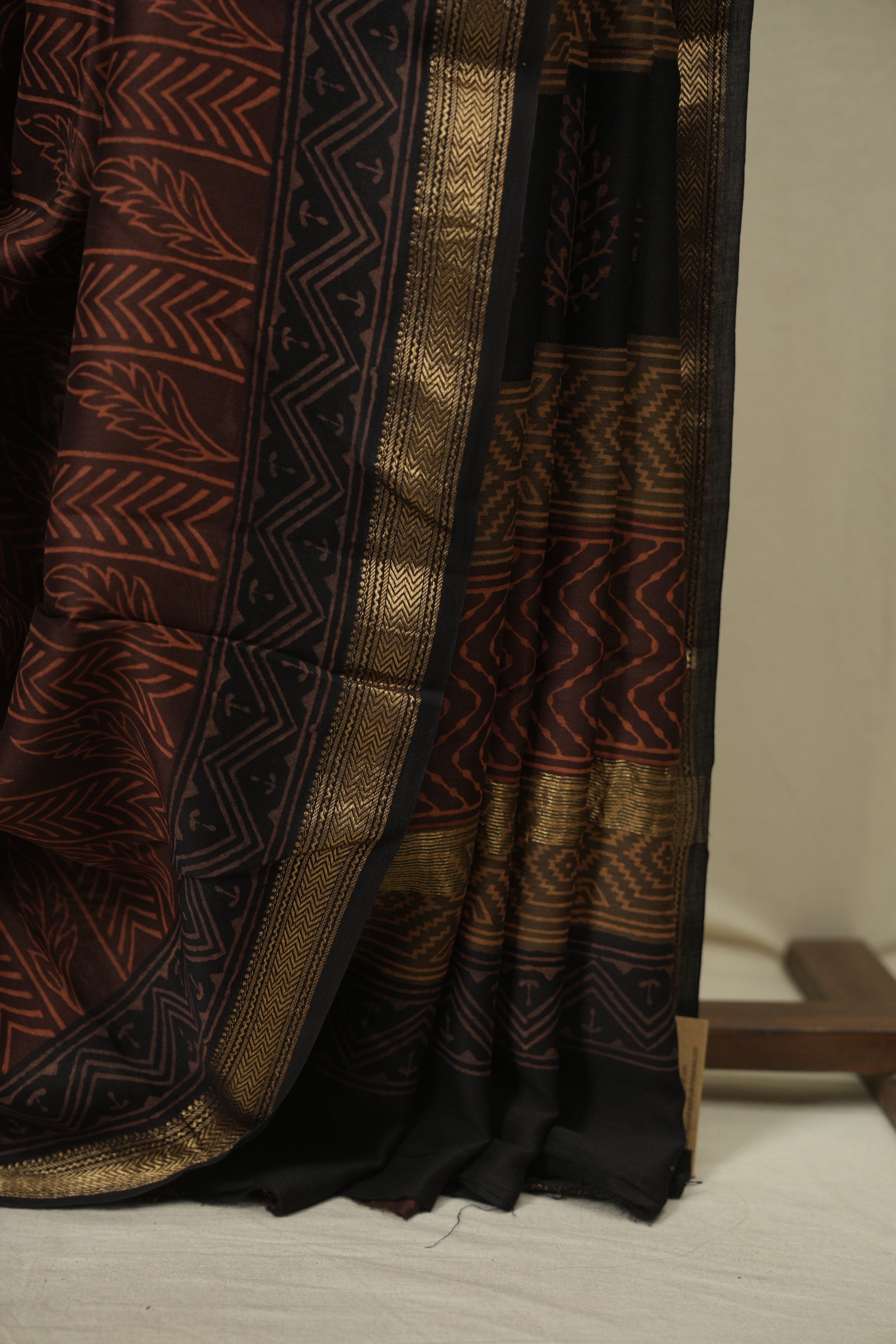 Dark Brown HBP Cotton Silk Saree With Maheshwari Border - SRDBCSS1799
