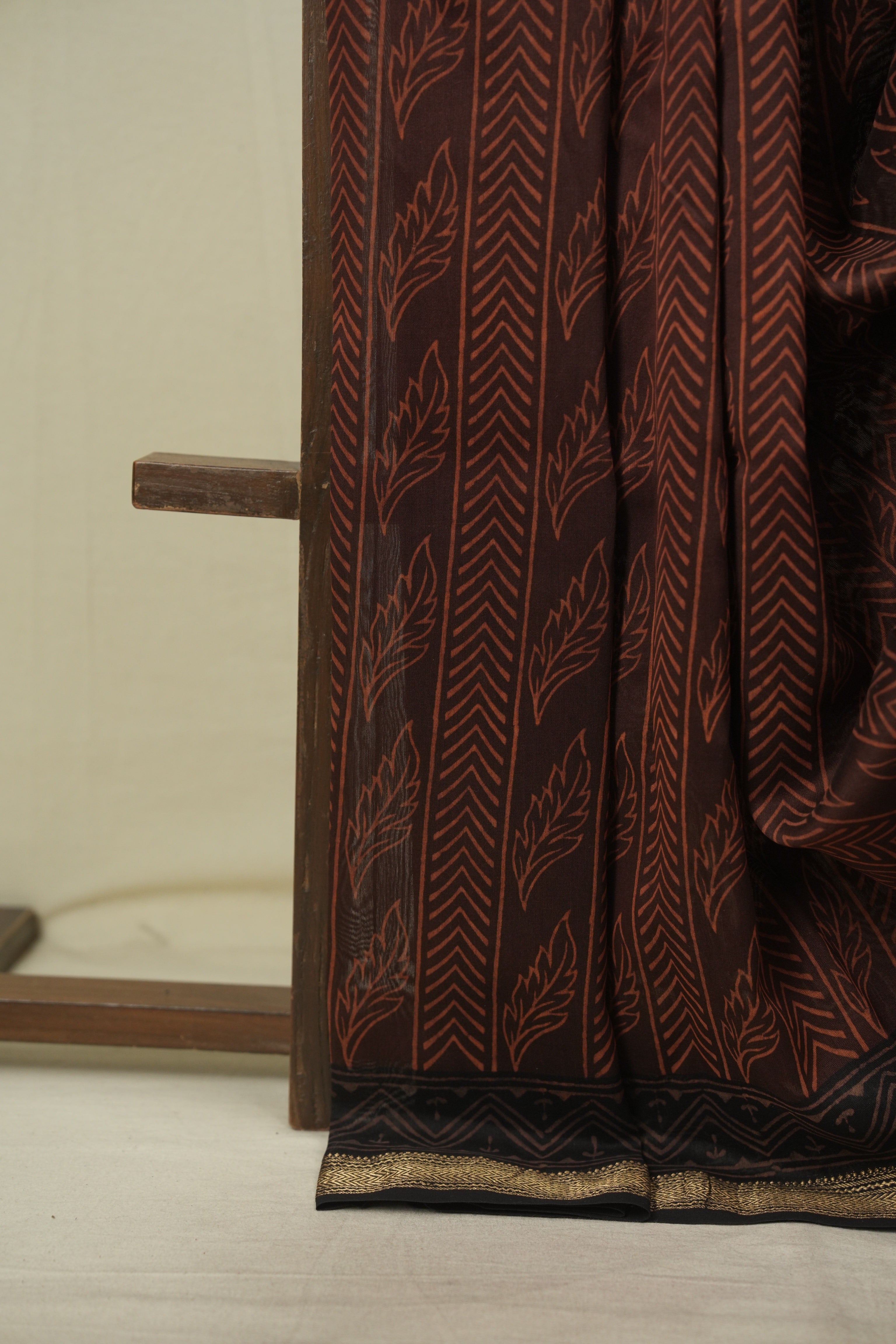 Dark Brown HBP Cotton Silk Saree With Maheshwari Border - SRDBCSS1799